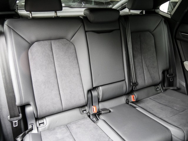 Audi Q3 Sportback 35 S LINE BLACKPAK PANO SONOS AHK