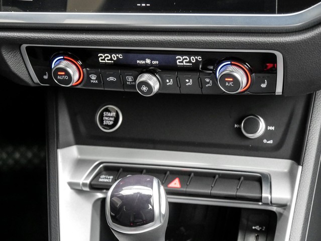 Audi Q3 Sportback 35 S LINE BLACKPAK PANO SONOS AHK