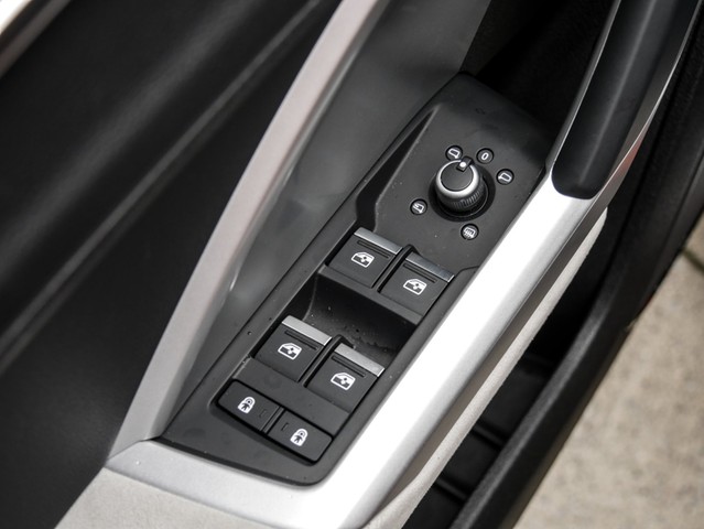 Audi Q3 Sportback 35 S LINE BLACKPAK PANO SONOS AHK