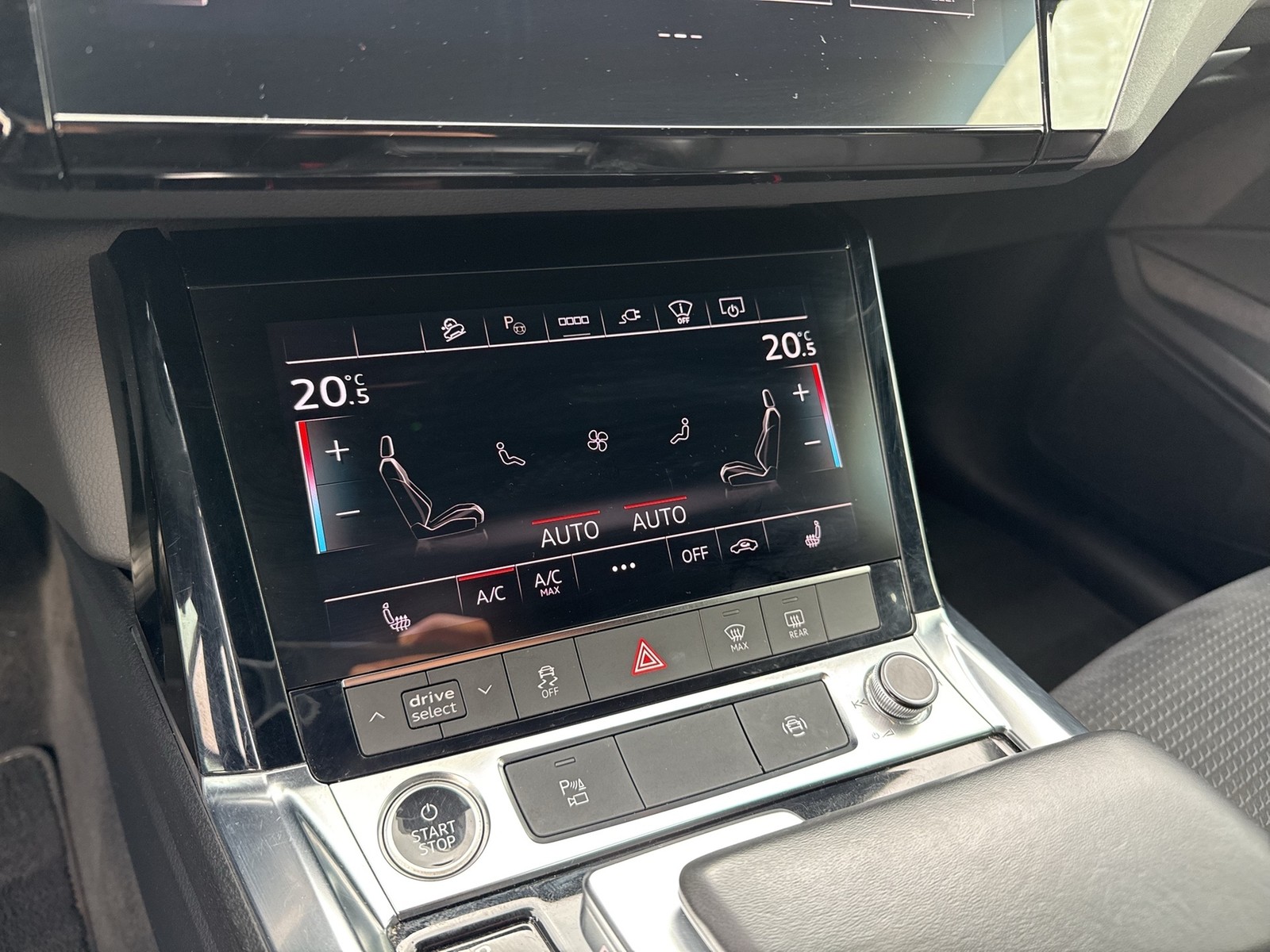 Audi e-tron Sportback 55 quattro S LINE AHK CAM LM20