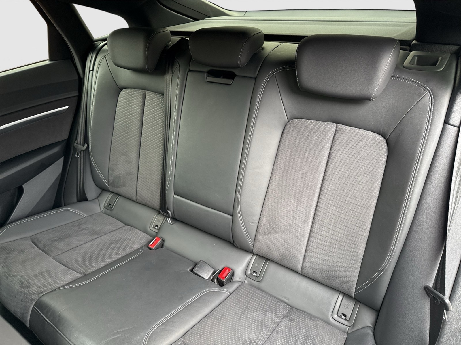 Audi e-tron Sportback 55 quattro S LINE AHK CAM LM20