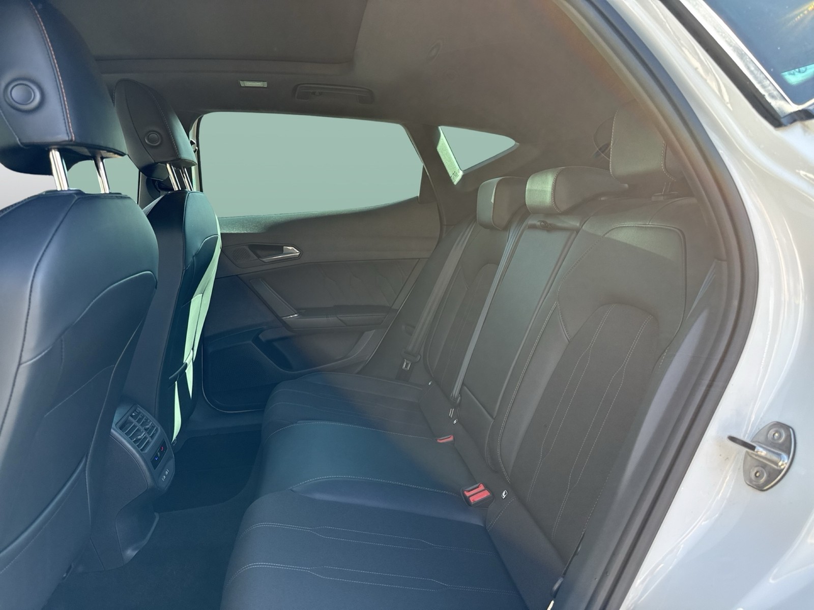 Cupra Formentor 2.0 4X4 PANO AHK 360°CAM ALU18 CARPLAY