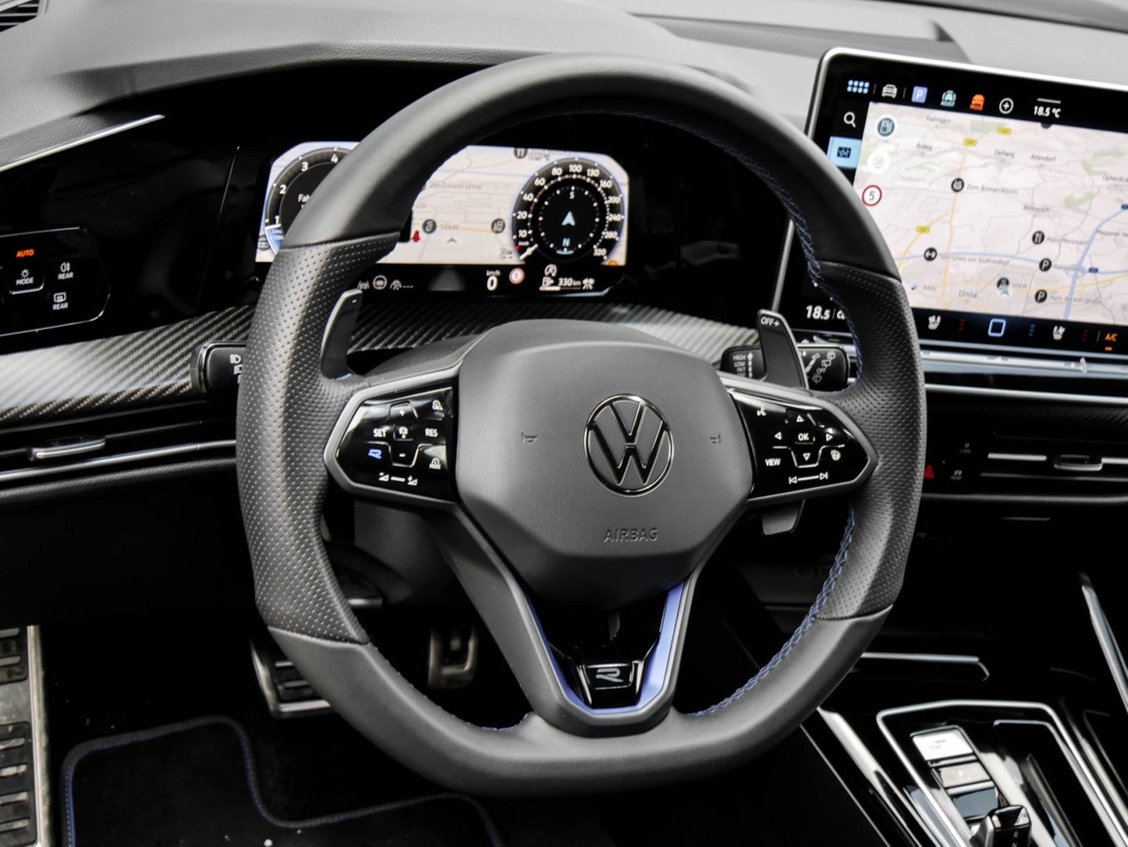 Volkswagen Golf VIII R BLACK EDITION 4X4 AKRAPOVIC LEDER 19Z