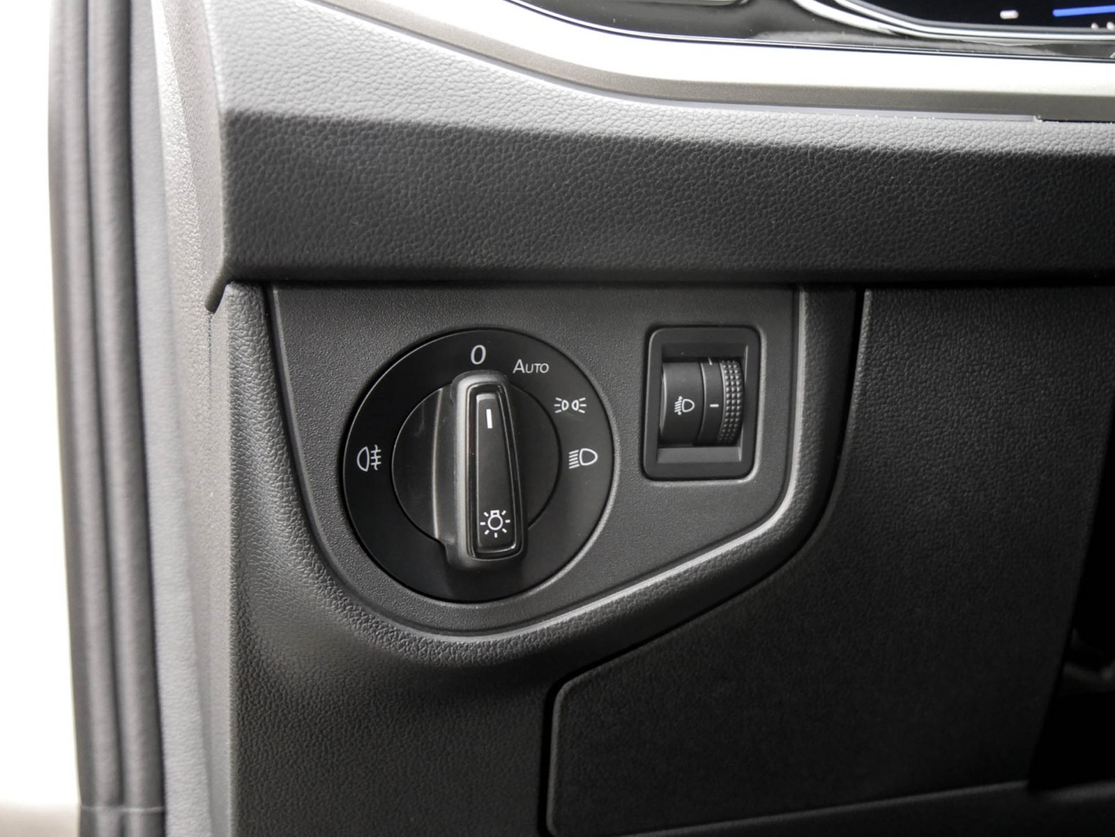 Volkswagen Taigo 1.5 MOVE LM17 NAVI CARPLAY SITZHEIZUNG LED