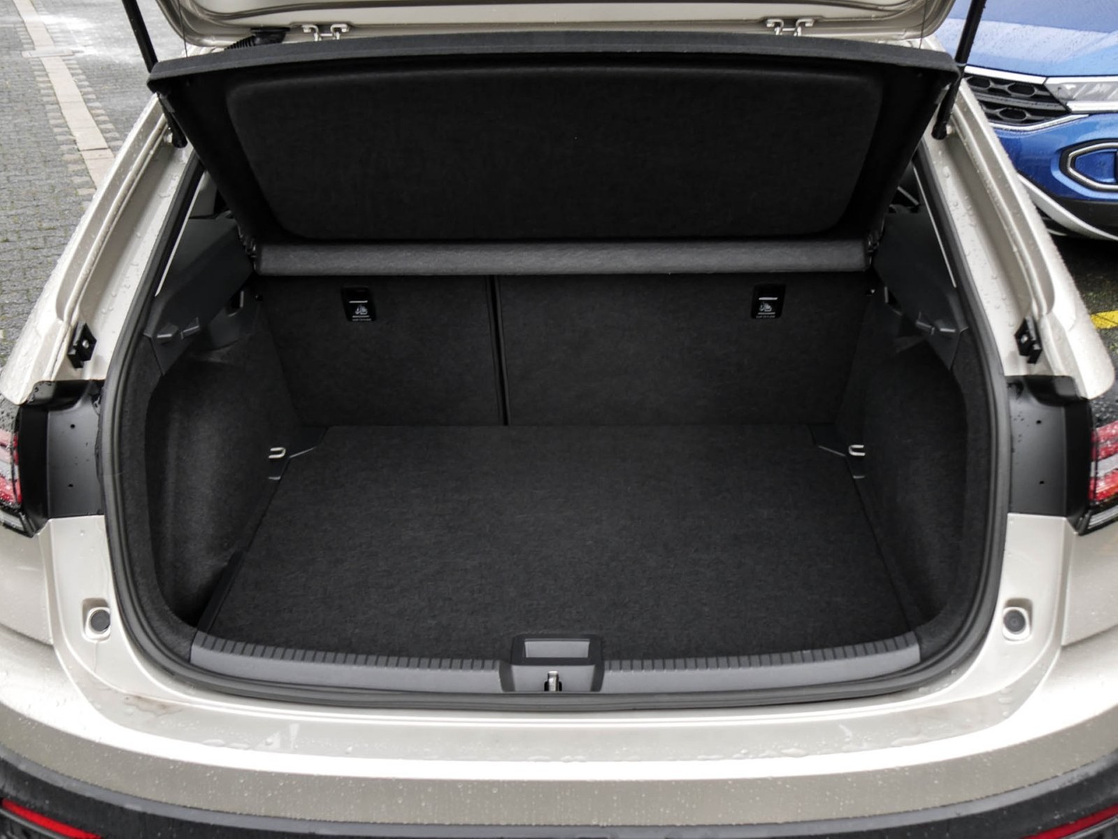 Volkswagen Taigo 1.5 MOVE LM17 NAVI CARPLAY SITZHEIZUNG LED