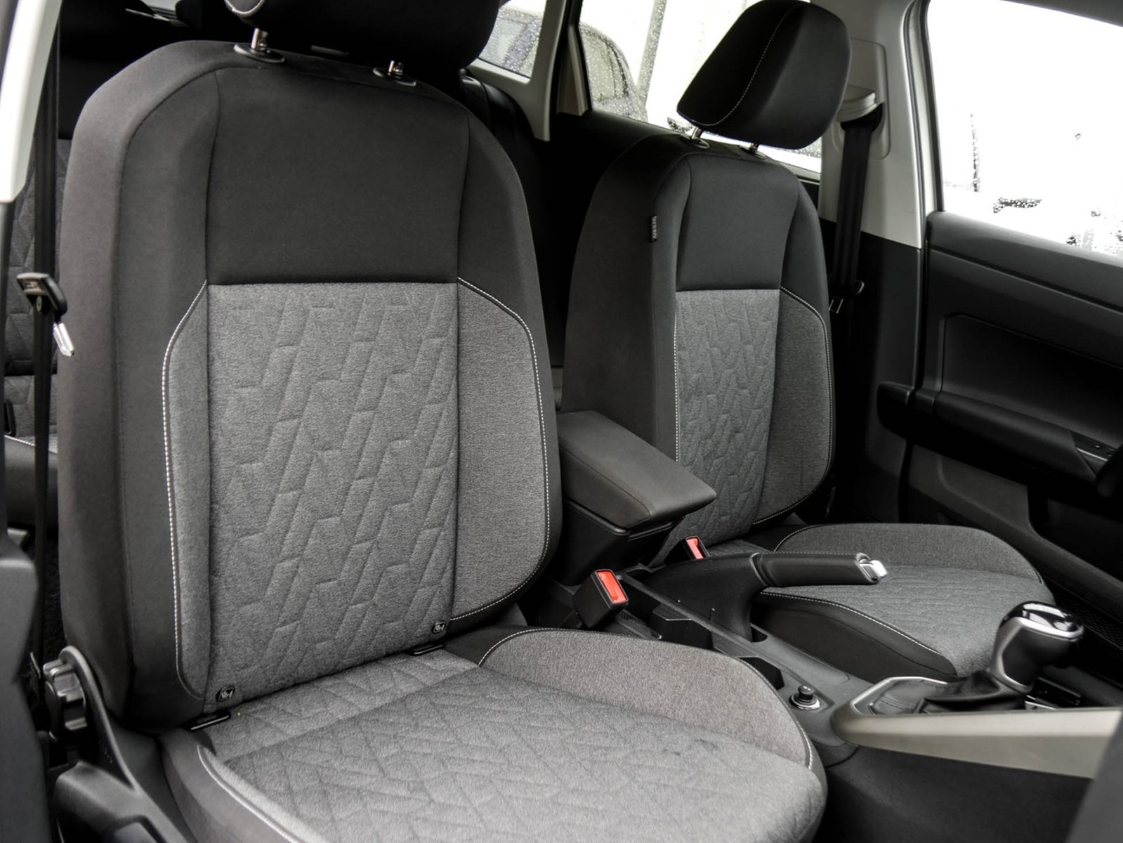 Volkswagen Taigo 1.5 MOVE LM17 NAVI CARPLAY SITZHEIZUNG LED