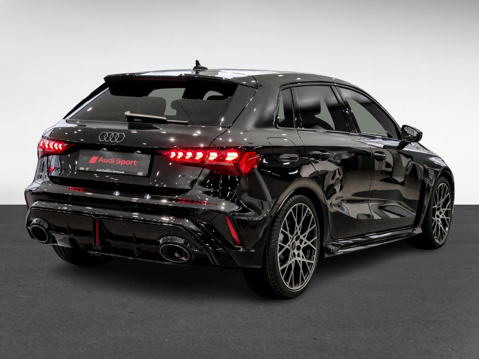 Audi RS 3 Sportback S tronic MatrixLED+Pano+SONOS+Feinnappa+