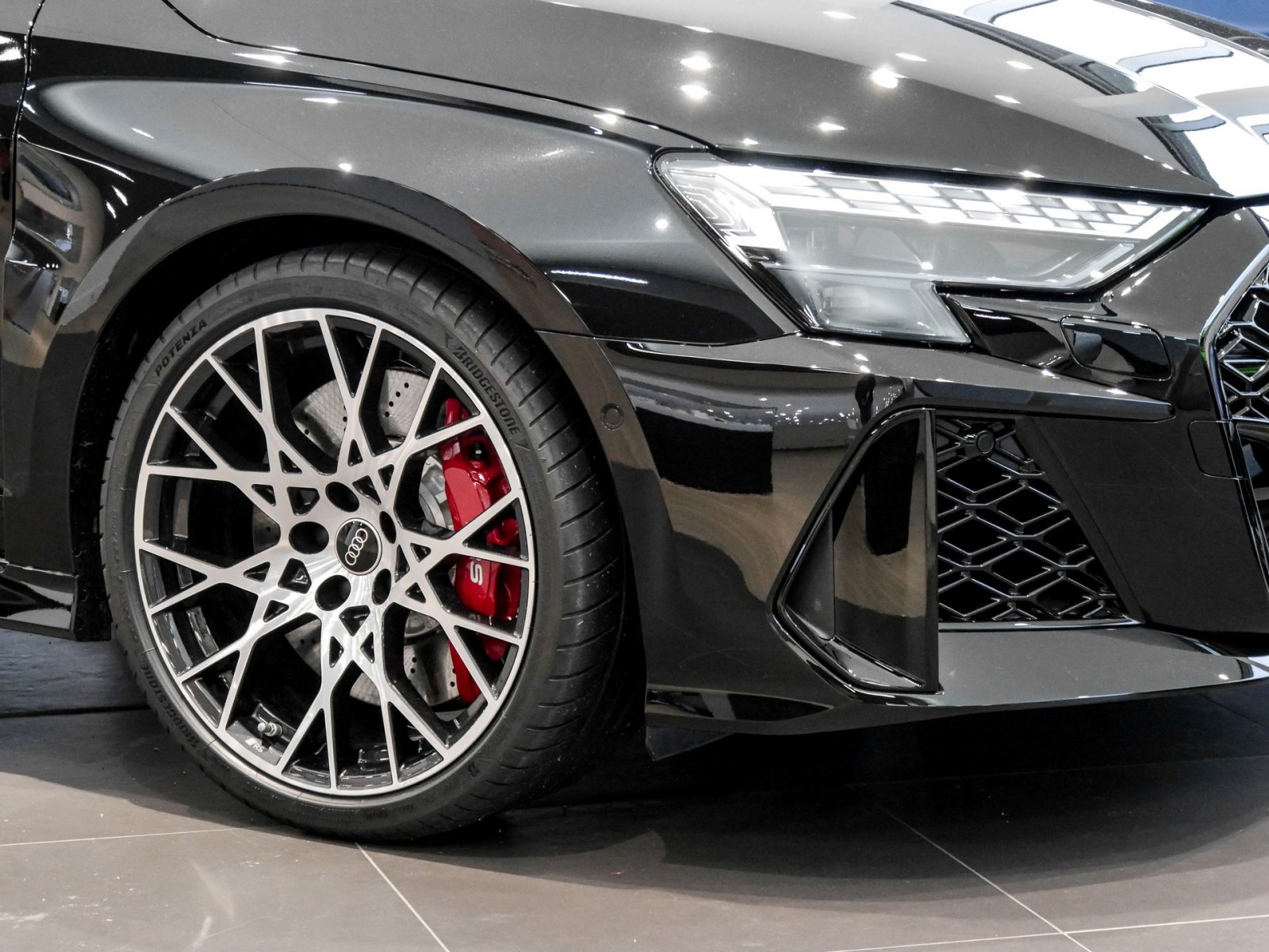 Audi RS 3 Sportback S tronic MatrixLED+Pano+SONOS+Feinnappa+
