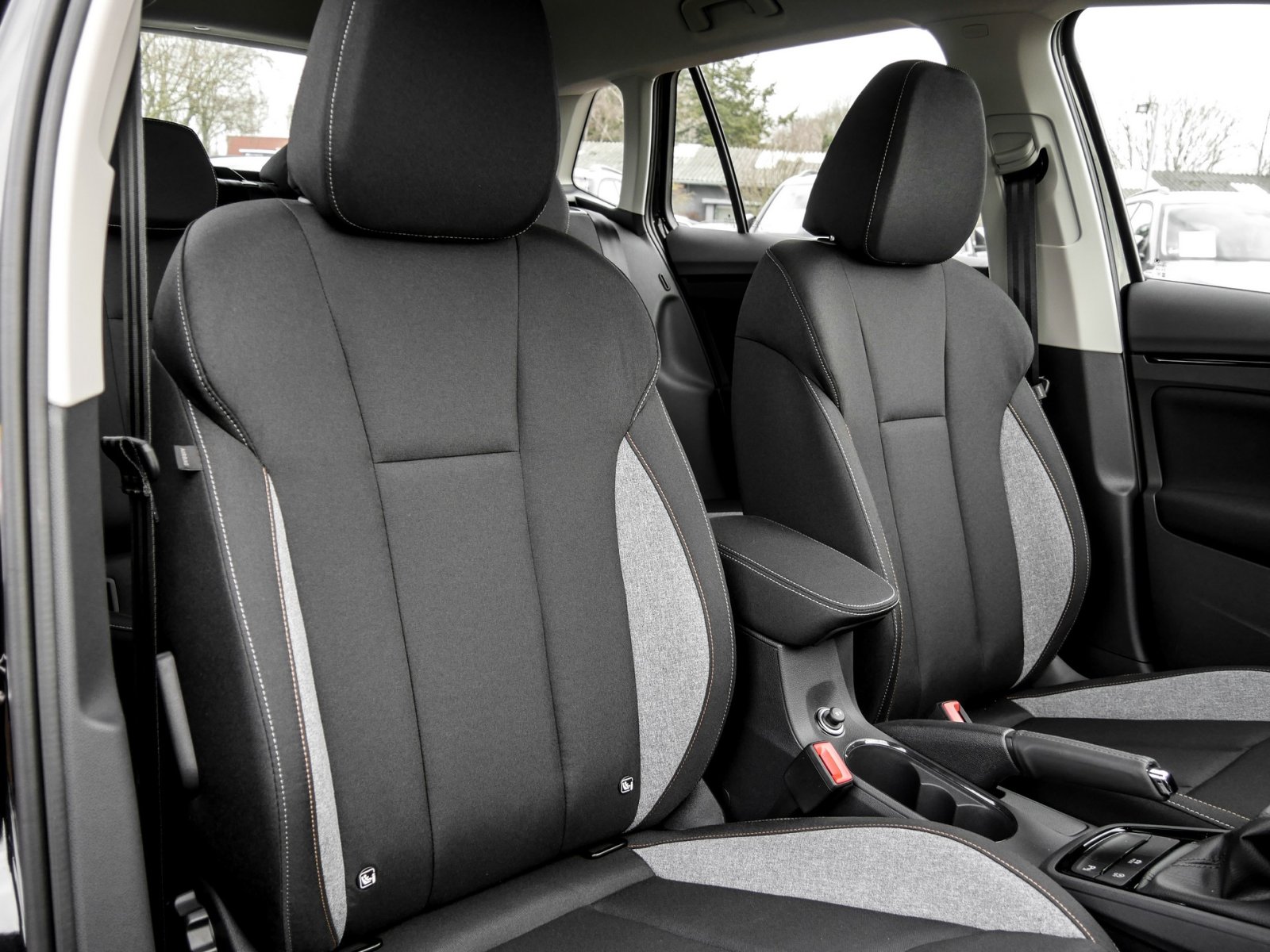 Skoda Kamiq 1.0 SELECTION CAM ACC LM17 CARPLAY SITZHZ.