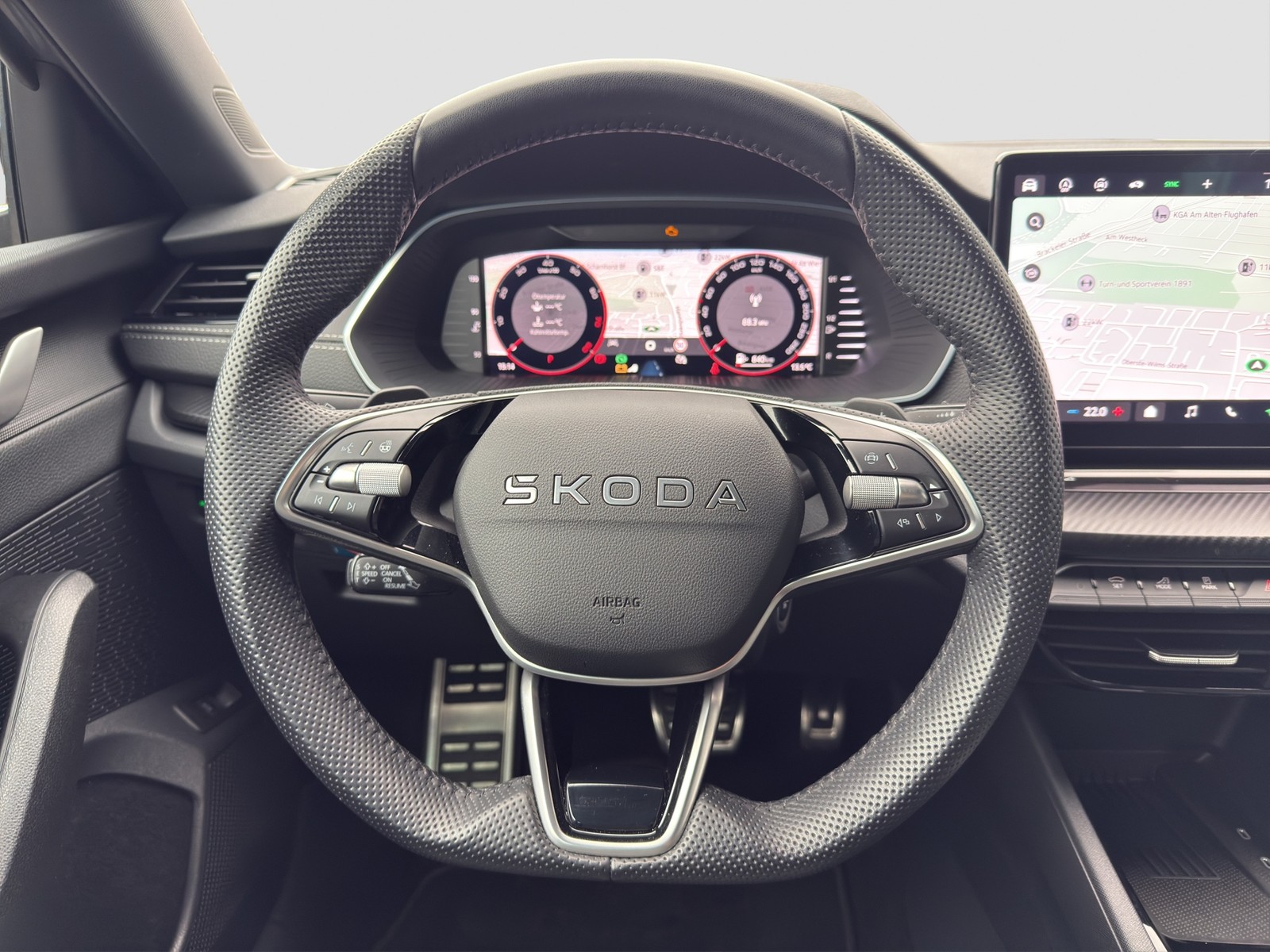 Skoda Octavia Combi 1.5 eTSI SPORTLINE CAM ACC LM18