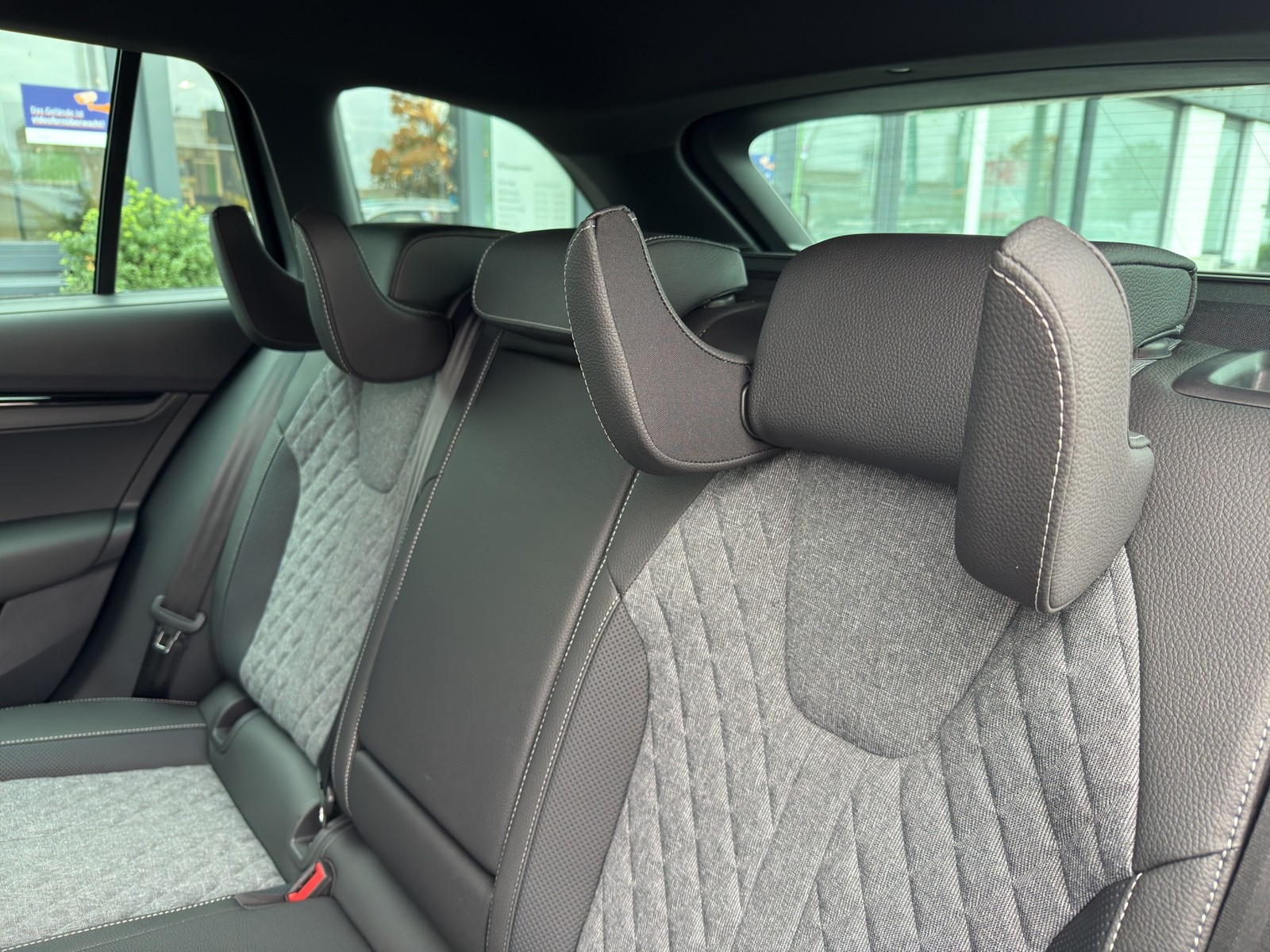 Skoda Octavia Combi 1.5 eTSI SPORTLINE CAM ACC LM18