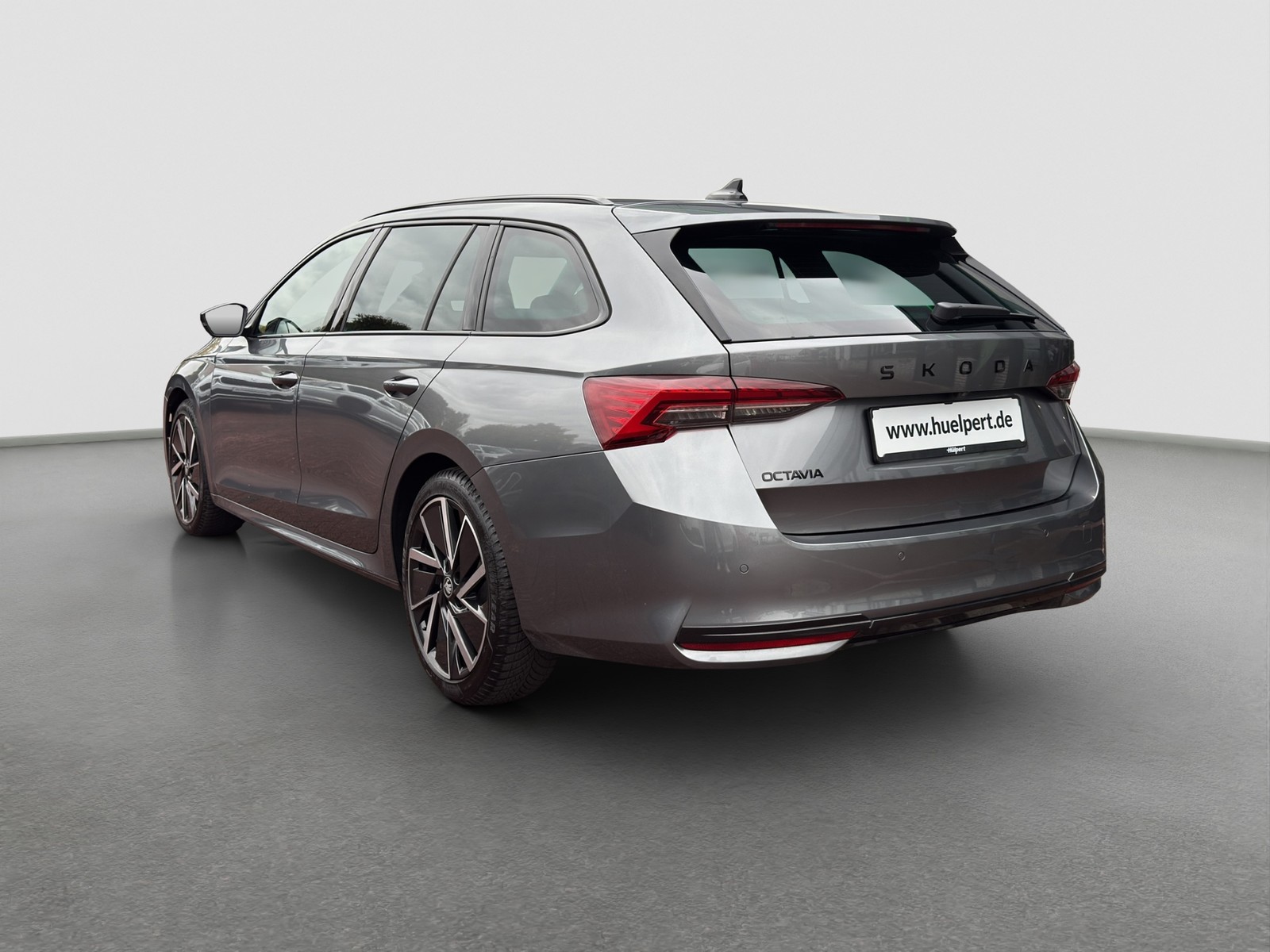 Skoda Octavia Combi 1.5 eTSI SPORTLINE CAM ACC LM18