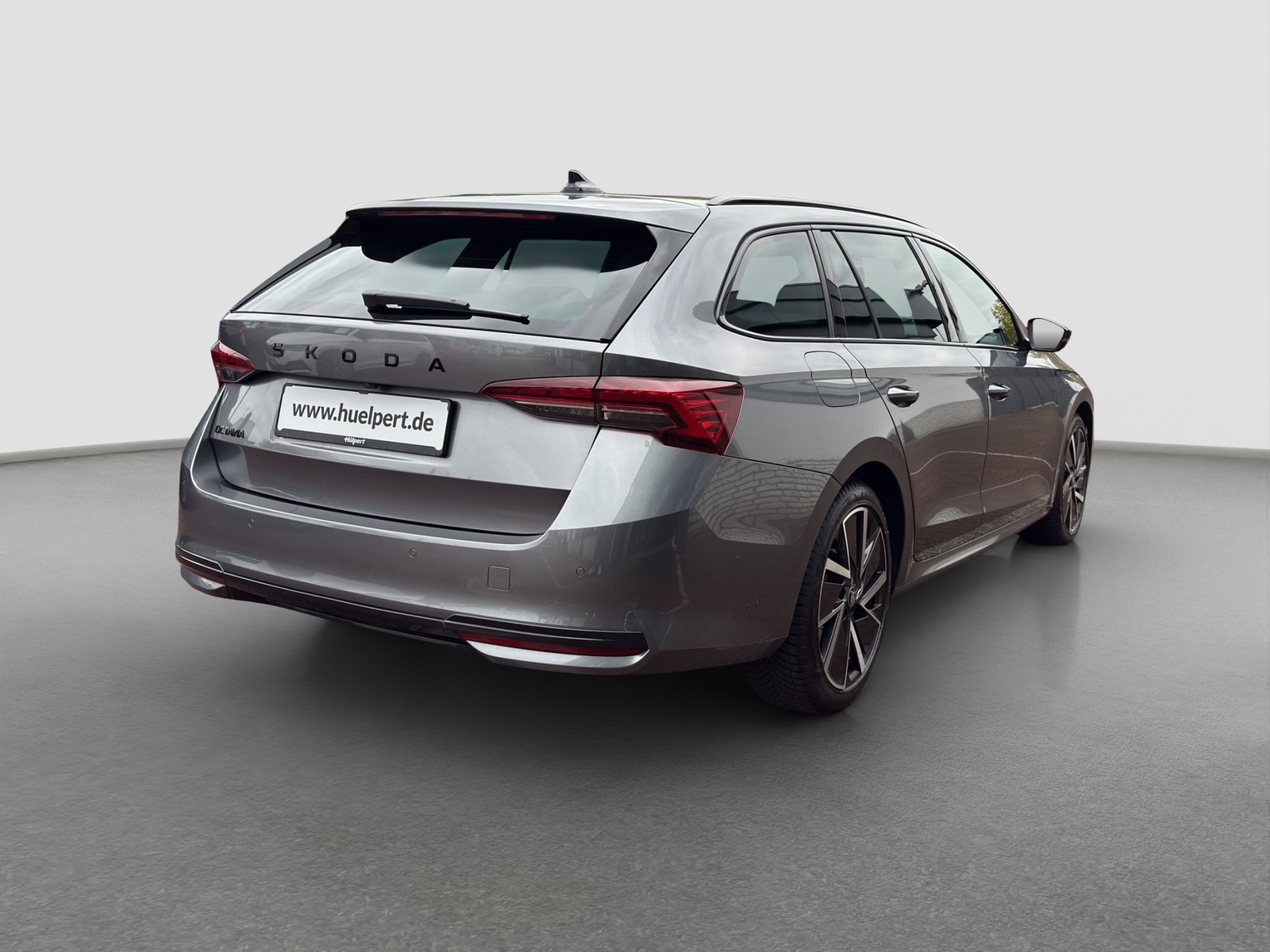 Skoda Octavia Combi 1.5 eTSI SPORTLINE CAM ACC LM18