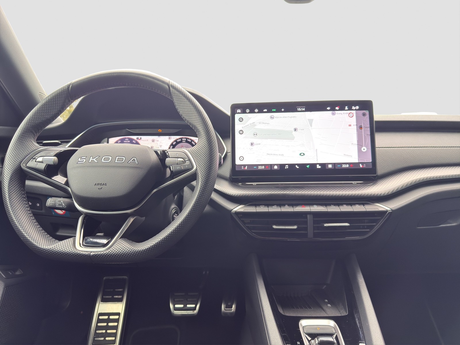 Skoda Octavia Combi 1.5 eTSI SPORTLINE CAM ACC LM18