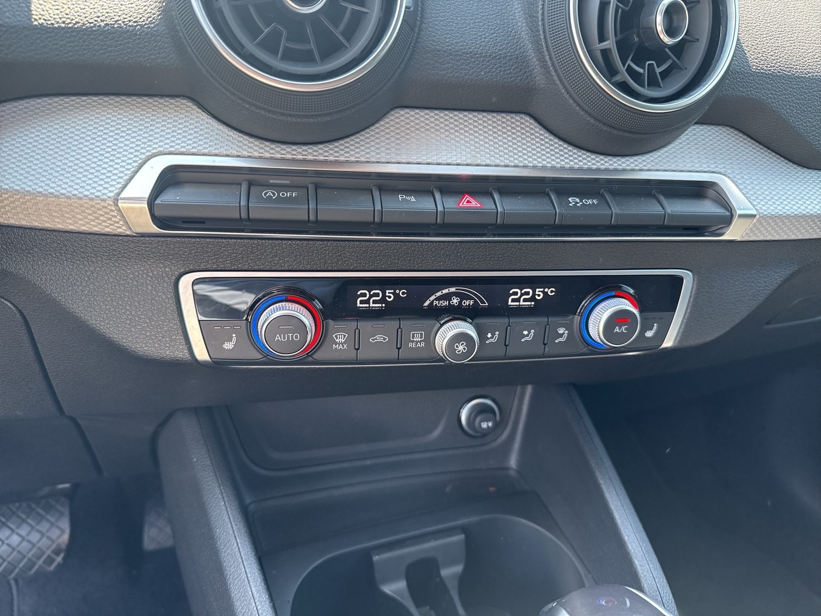 Audi Q2 35 advanced CAM ACC LM17 E-KLAPPE NAVI