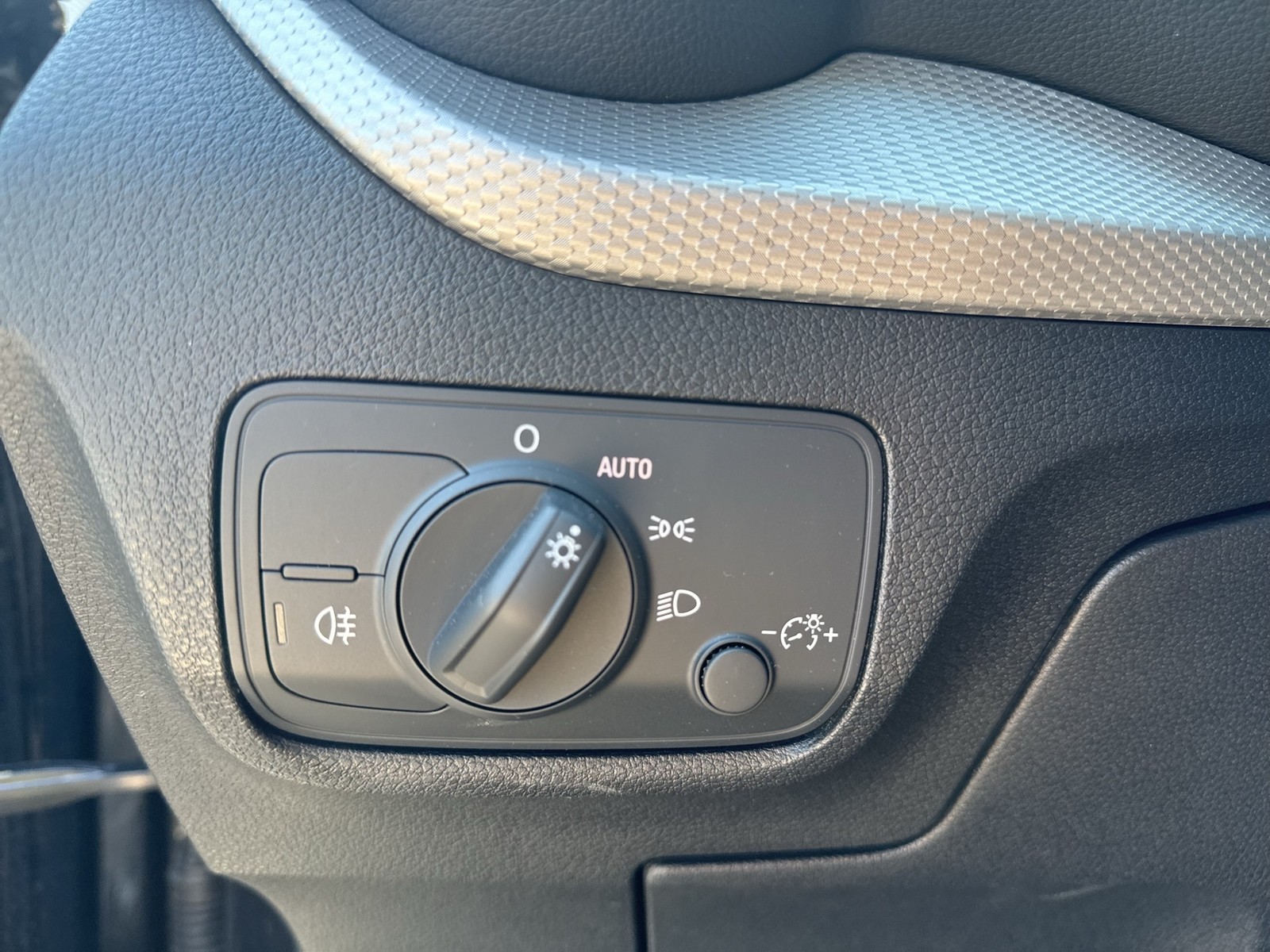 Audi Q2 35 advanced CAM ACC LM17 E-KLAPPE NAVI