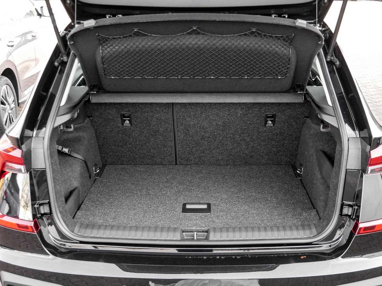 Skoda Kamiq 1.0 TOUR KAMERA ALU17 CARPLAY SITZHEIZUNG