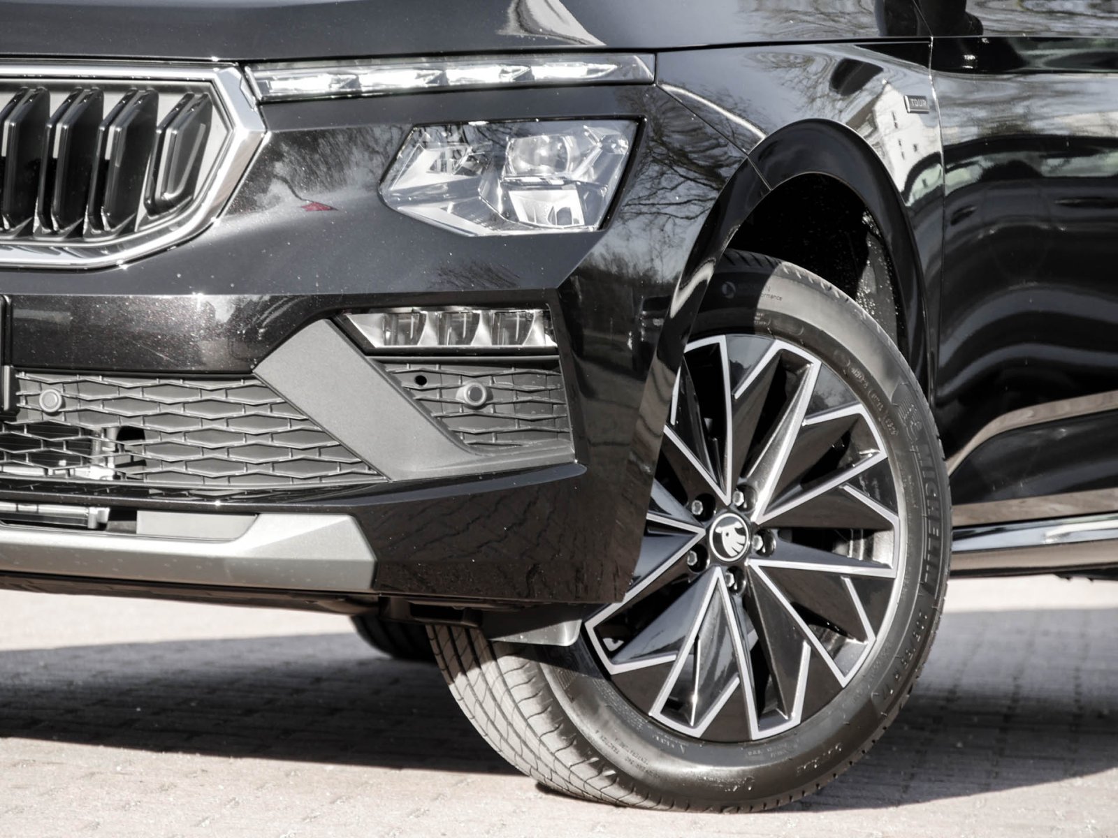 Skoda Kamiq 1.0 TOUR KAMERA ALU17 CARPLAY SITZHEIZUNG