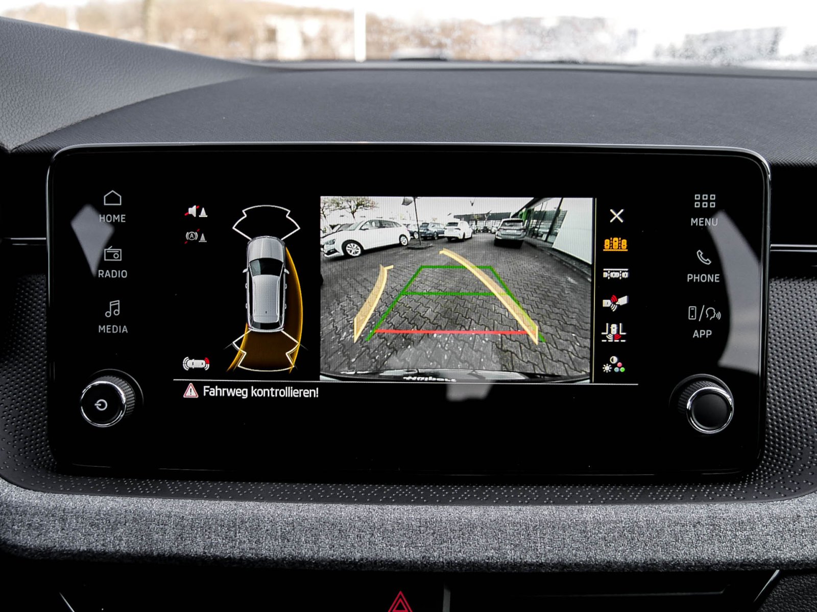 Skoda Kamiq 1.0 TOUR KAMERA ALU17 CARPLAY SITZHEIZUNG