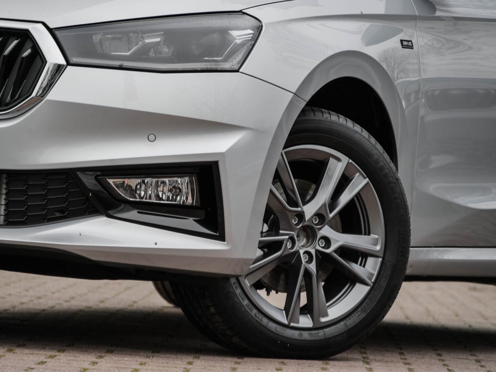 Skoda Fabia 1.0 DRIVE CAM AHK-VORB. ACC ALU LED SITZHZ.