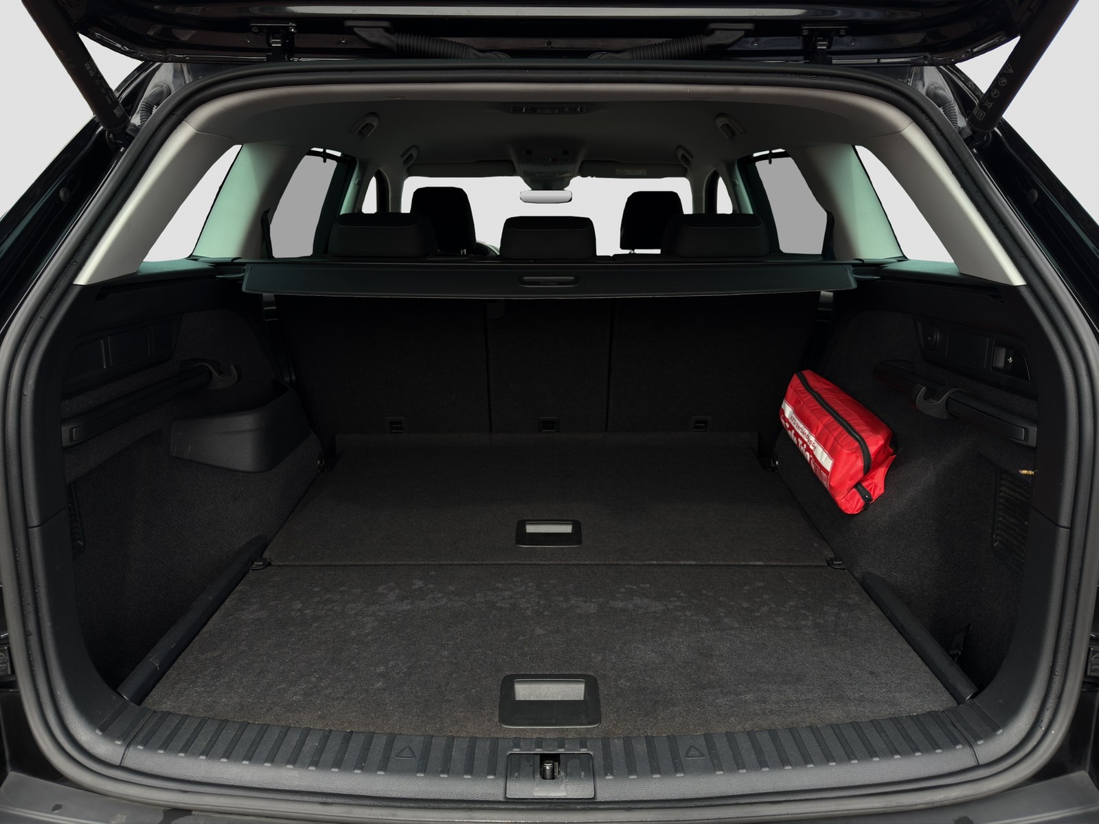 Skoda Kodiaq 2.0 TOUR 4X4 AHK LM19 EKLAPPE NAVI SITZHZ