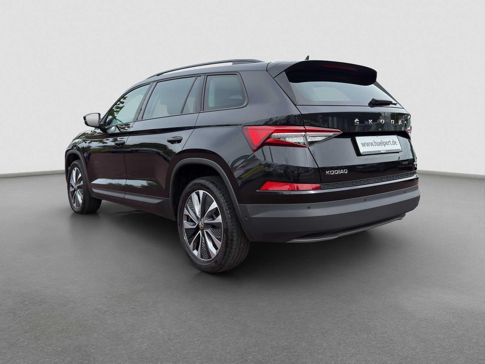 Skoda Kodiaq 2.0 TOUR 4X4 AHK LM19 EKLAPPE NAVI SITZHZ