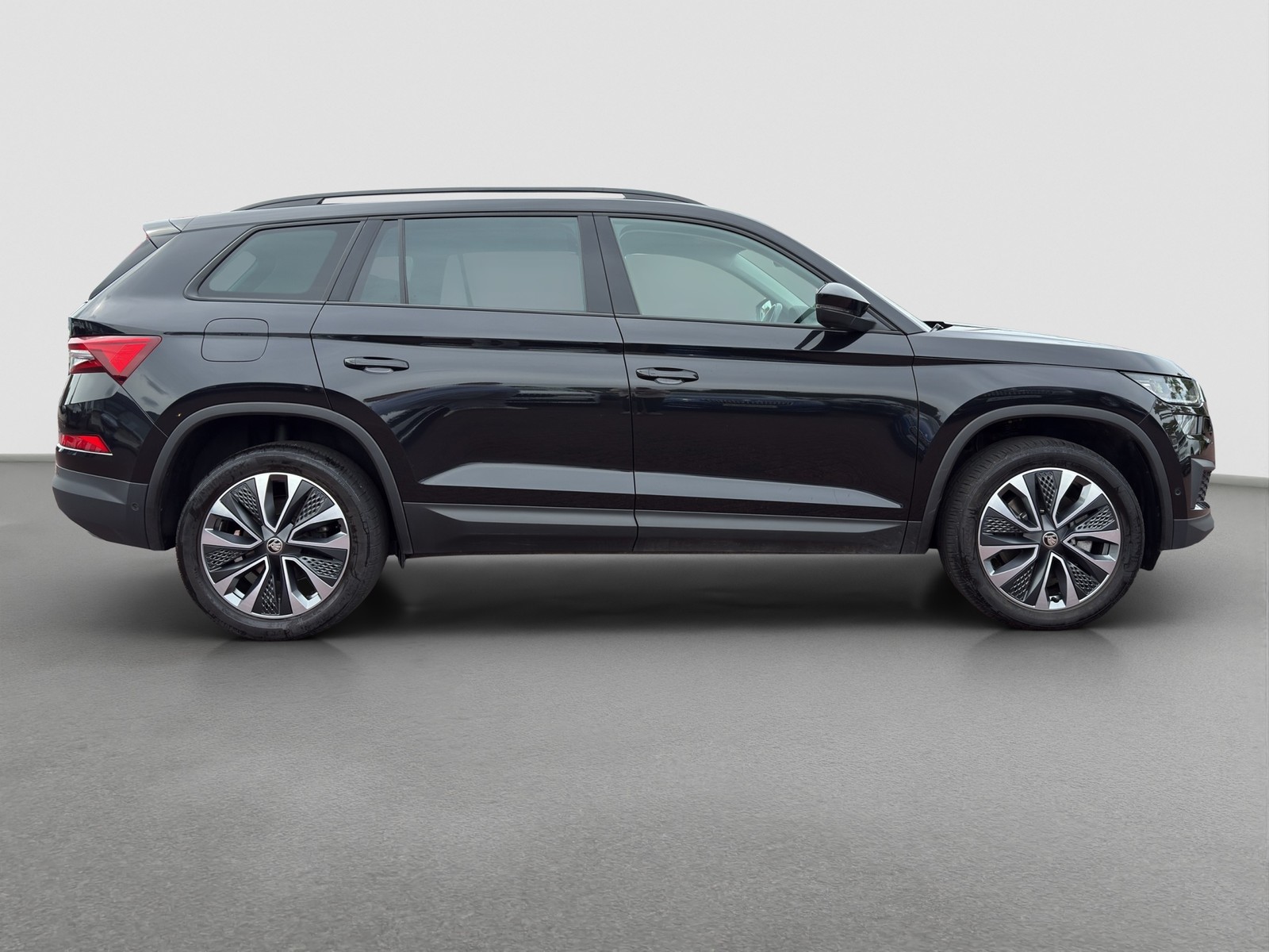 Skoda Kodiaq 2.0 TOUR 4X4 AHK LM19 EKLAPPE NAVI SITZHZ