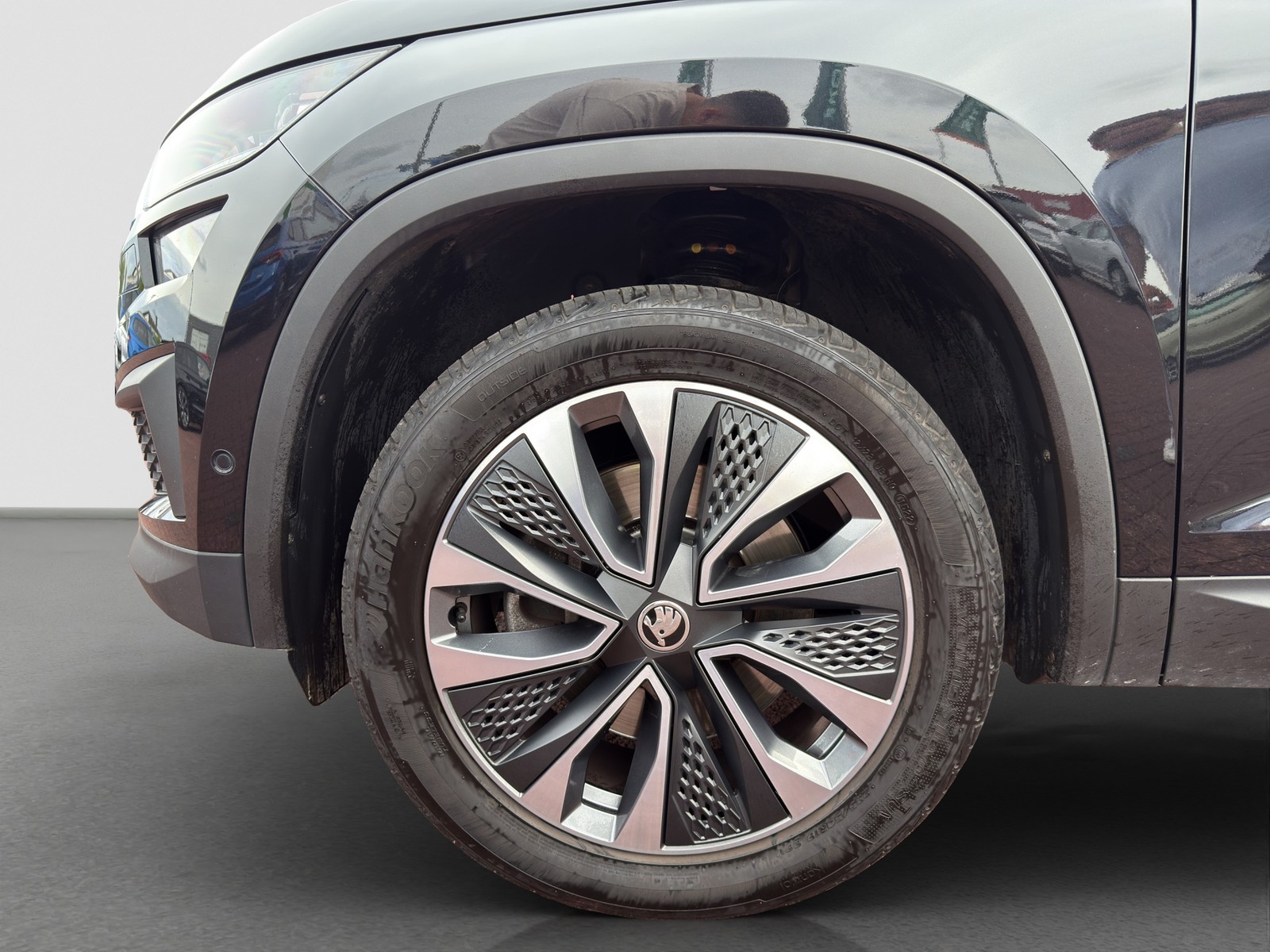 Skoda Kodiaq 2.0 TOUR 4X4 AHK LM19 EKLAPPE NAVI SITZHZ