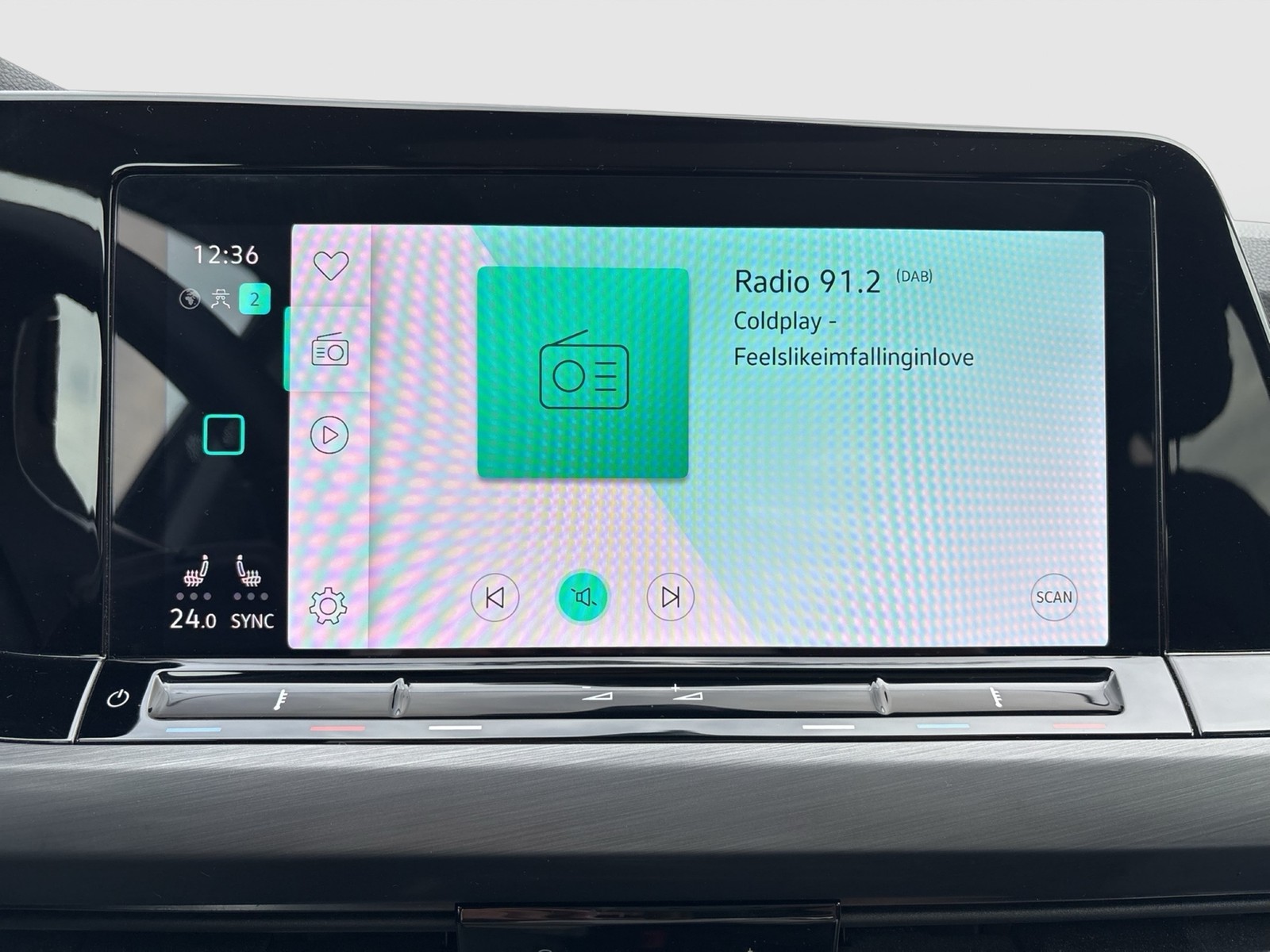 Volkswagen Golf VIII 2.0 STYLE 4X4 PANO HARMAN KARDON CAM