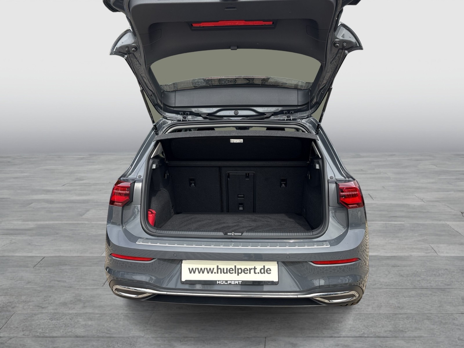 Volkswagen Golf VIII 2.0 STYLE 4X4 PANO HARMAN KARDON CAM