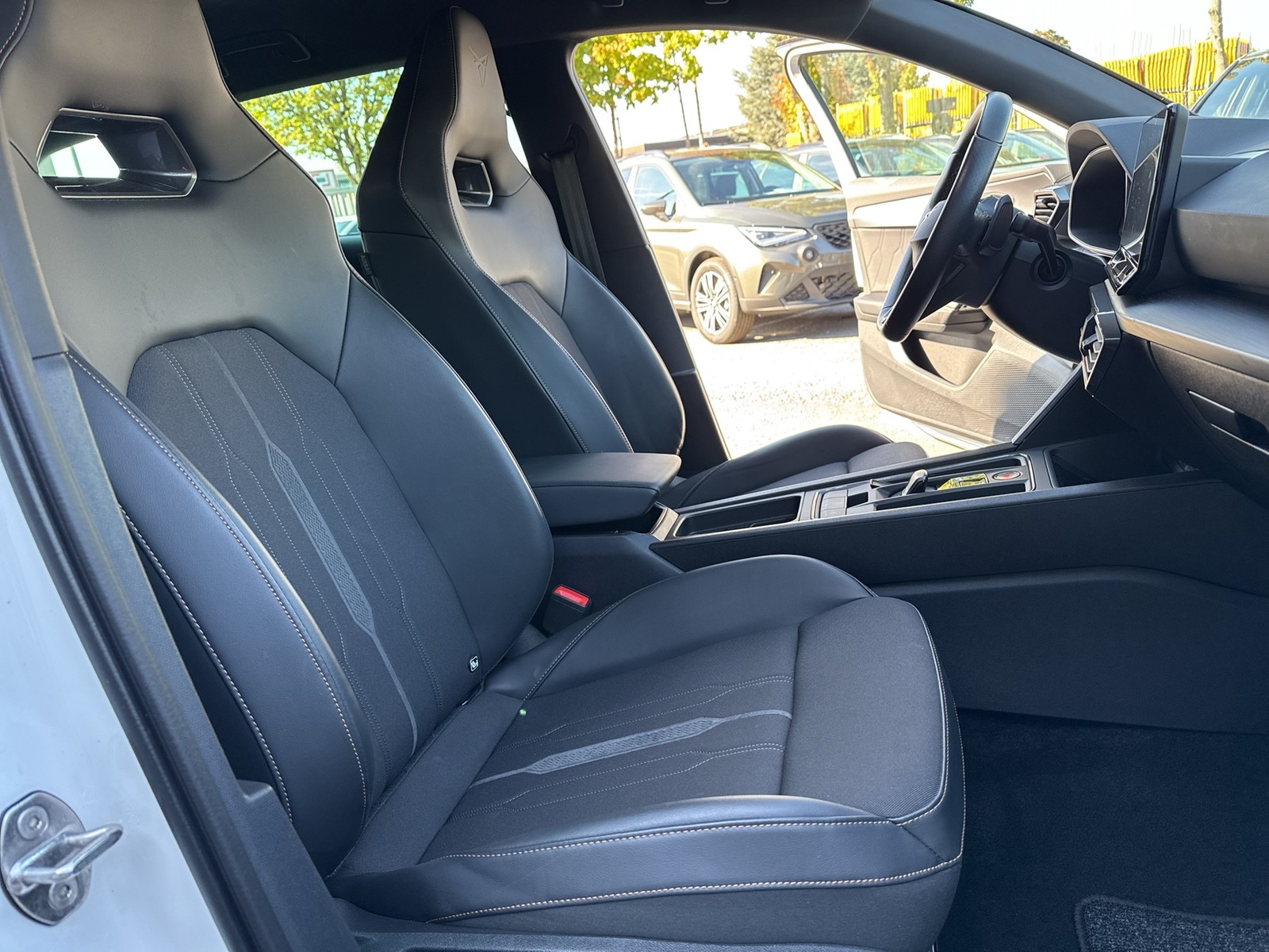 Cupra Leon ST 1.4 HYBRID VZ CAM LM19 NAVI SITZHEIZUNG