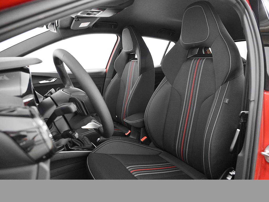 Skoda Fabia 1.5 130 DSG 177PS CAM KEYLESS NAVI LM18