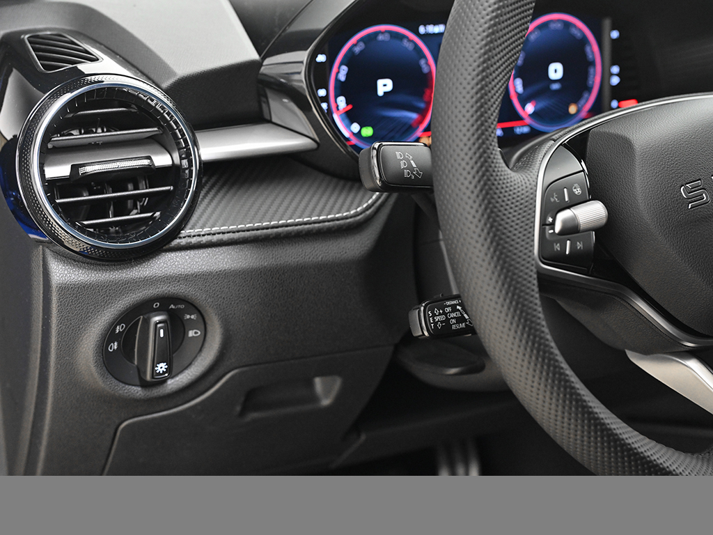 Skoda Fabia 1.5 130 DSG 177PS CAM KEYLESS NAVI LM18