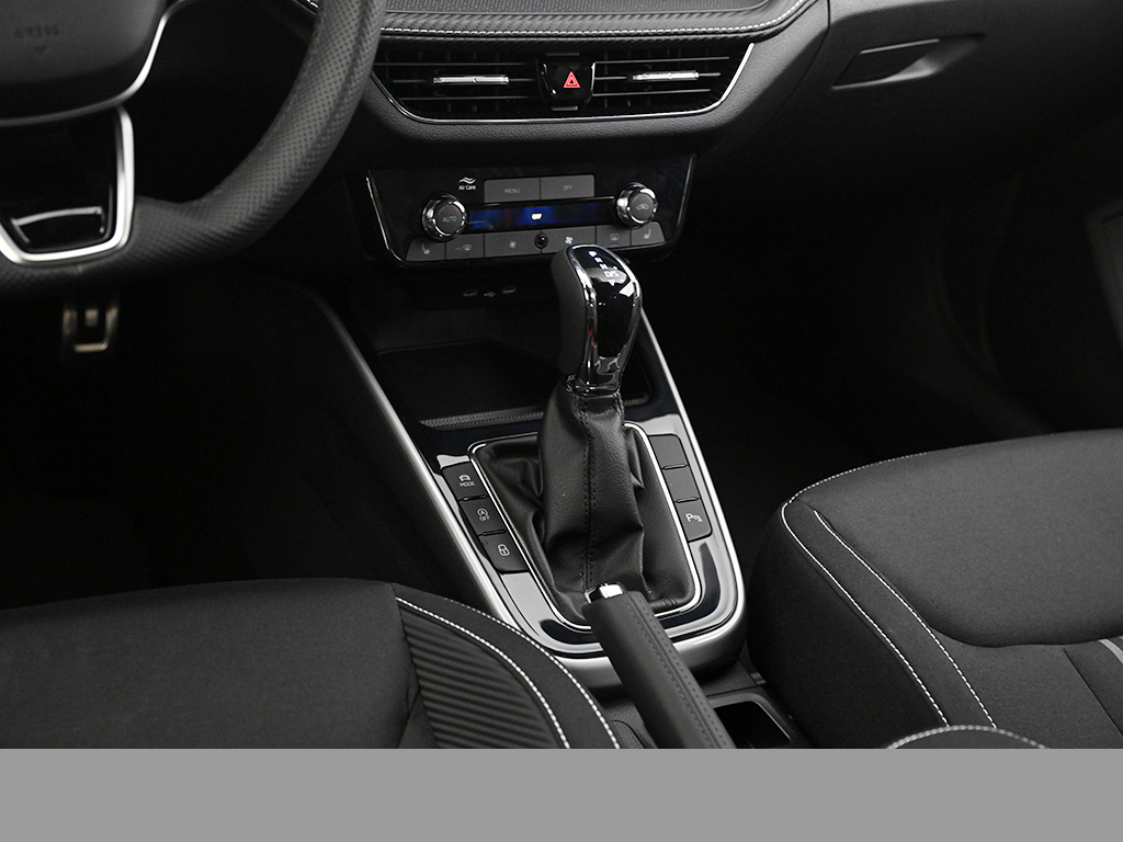 Skoda Fabia 1.5 130 DSG 177PS CAM KEYLESS NAVI LM18