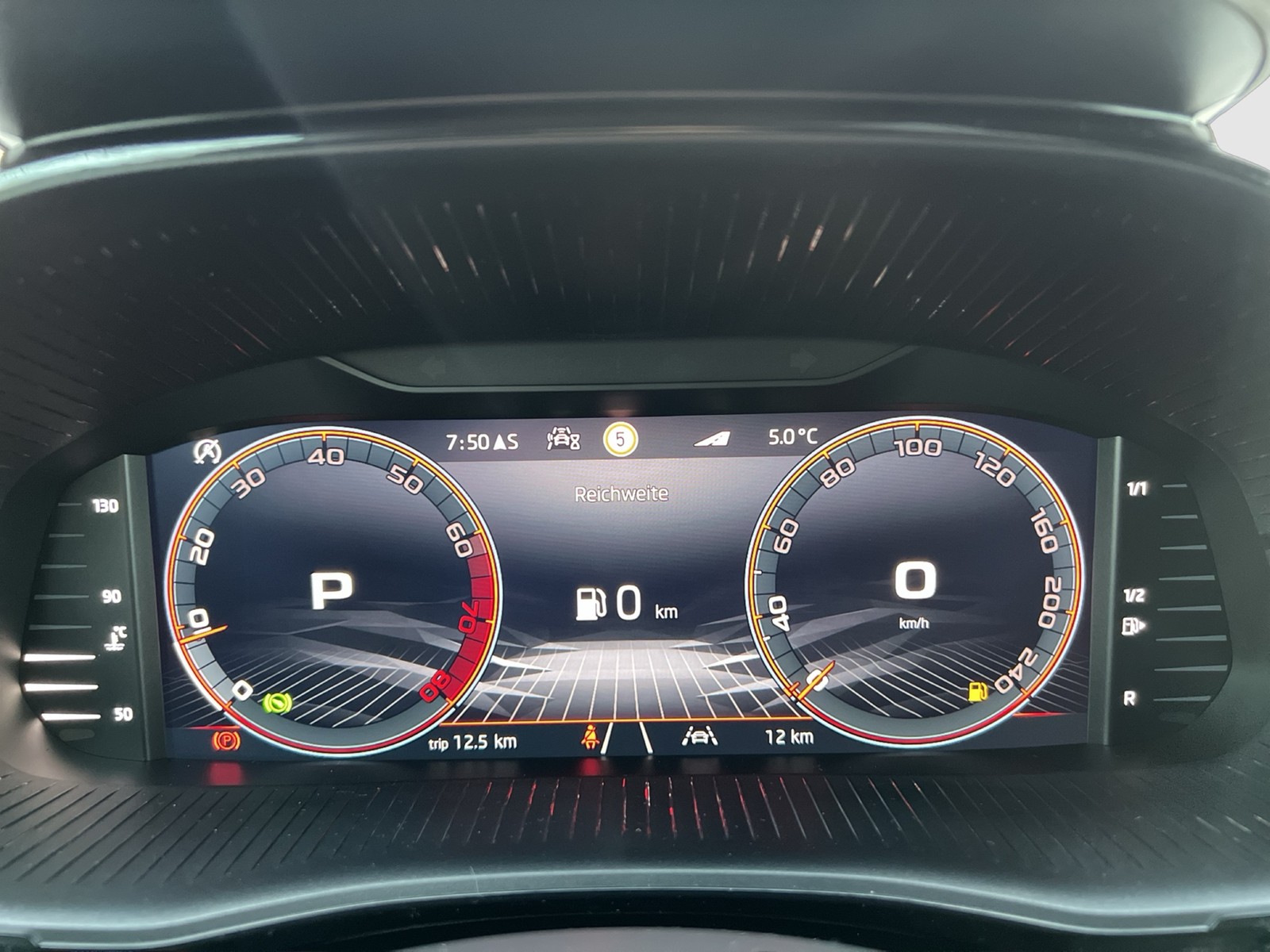 Skoda Fabia 1.5 130 DSG 177PS CAM KEYLESS NAVI LM18