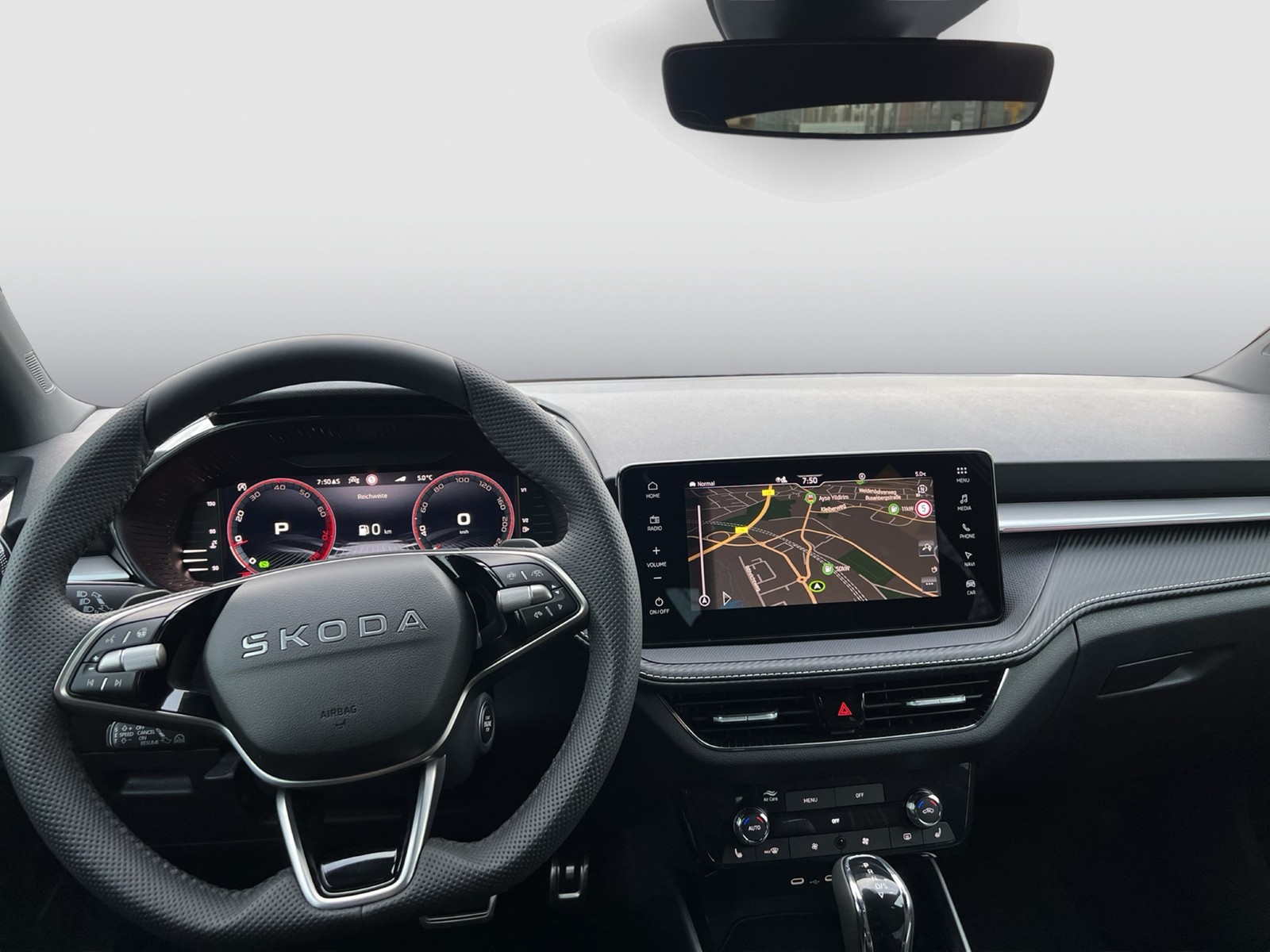 Skoda Fabia 1.5 130 DSG 177PS CAM KEYLESS NAVI LM18