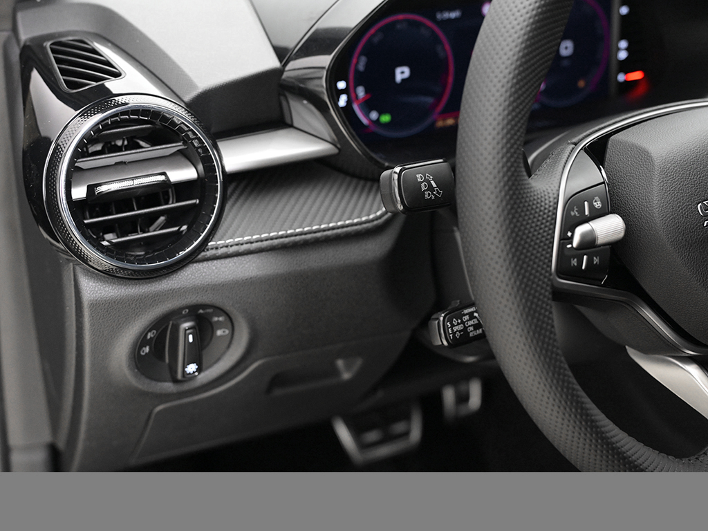 Skoda Fabia 1.5 130 DSG 177PS SPORT ACC NAV SHZ