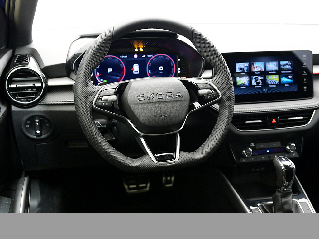 Skoda Fabia 1.5 130 DSG 177PS CAM KEYLESS NAVI LM18