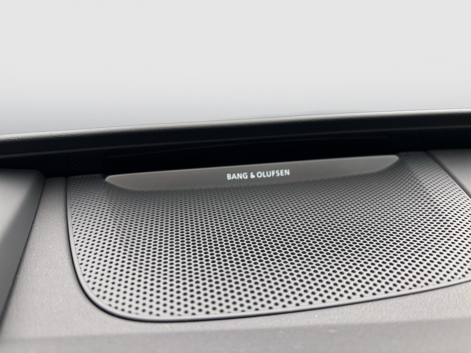 Audi A6 e-tron Avant performance S LINE PANO AHK LM21