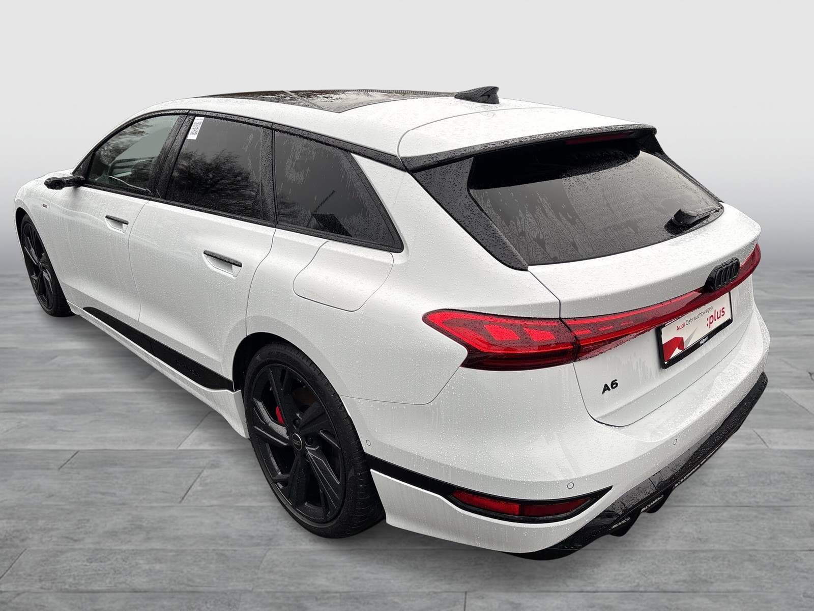 Audi A6 e-tron Avant performance S LINE PANO AHK LM21