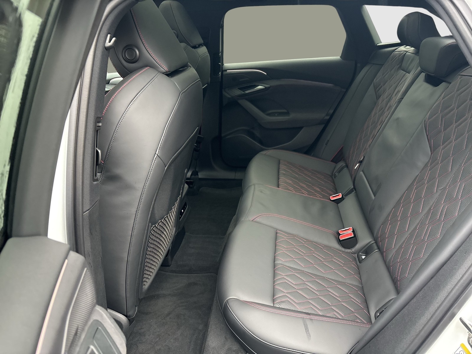 Audi A6 e-tron Avant performance S LINE PANO AHK LM21