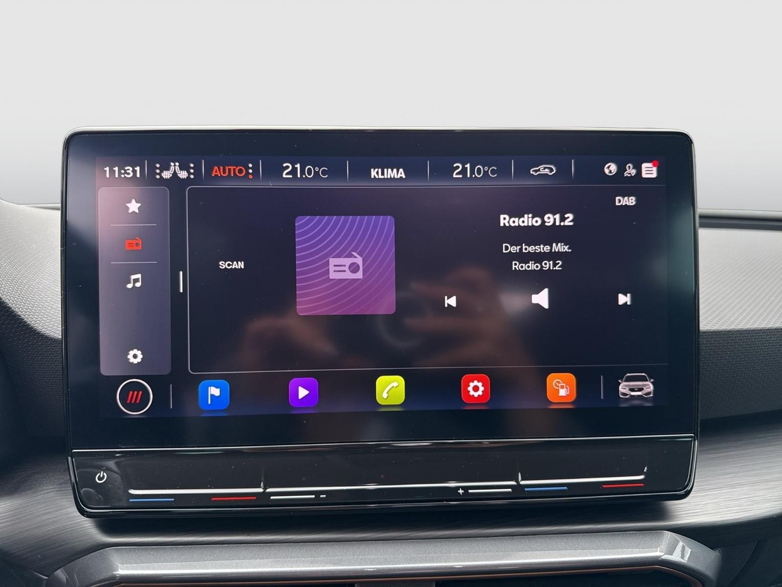 Cupra Leon ST 1.5 eTSI CAM LM18 NAVI SITZHEIZUNG
