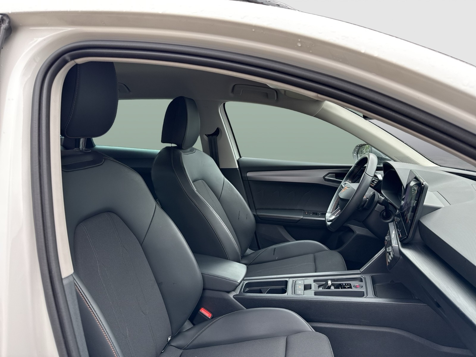 Cupra Leon ST 1.5 eTSI CAM LM18 NAVI SITZHEIZUNG