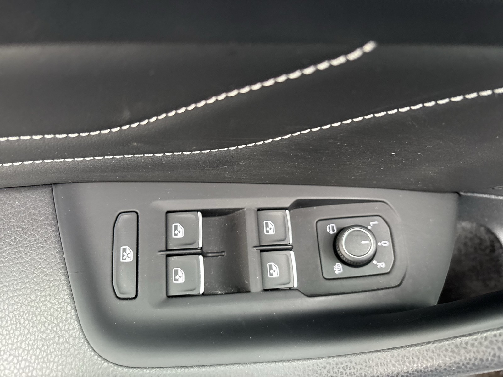 Volkswagen Passat Alltrack 2.0 4X4 LEDER STANDHZ. AHK LM19