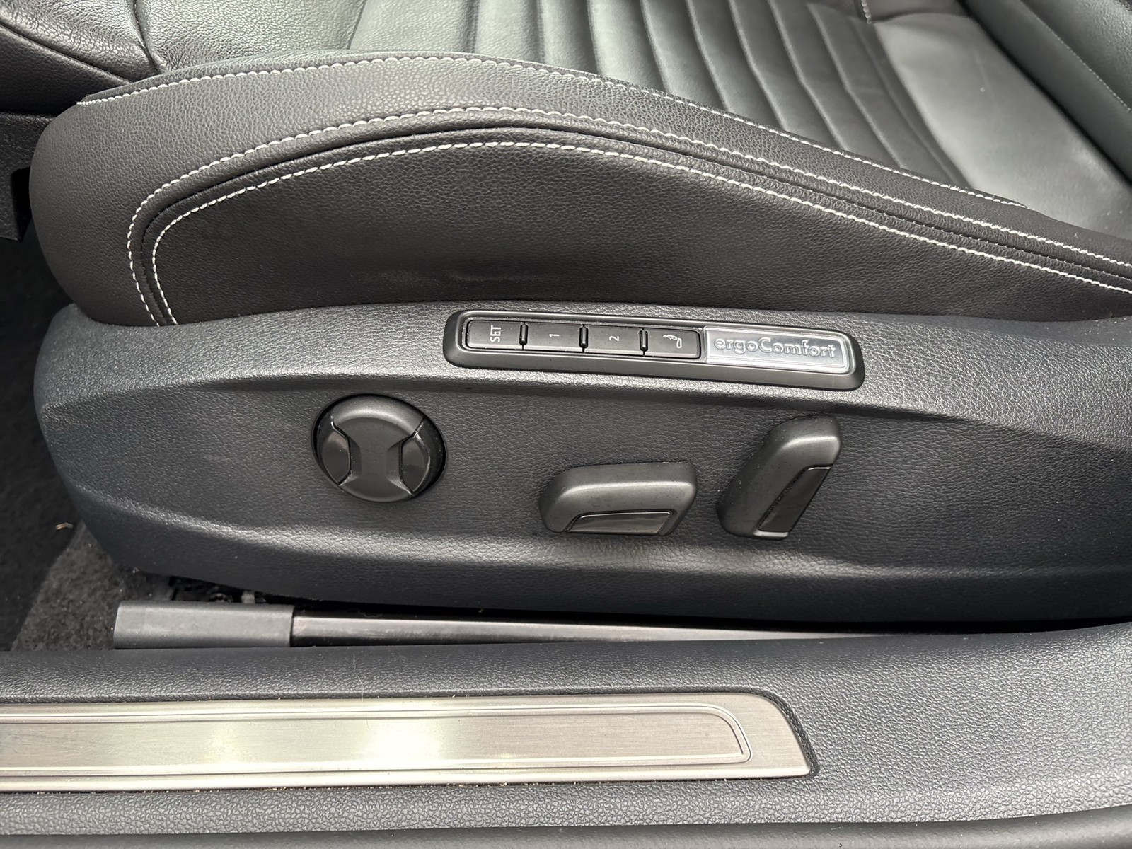 Volkswagen Passat Alltrack 2.0 4X4 LEDER STANDHZ. AHK LM19