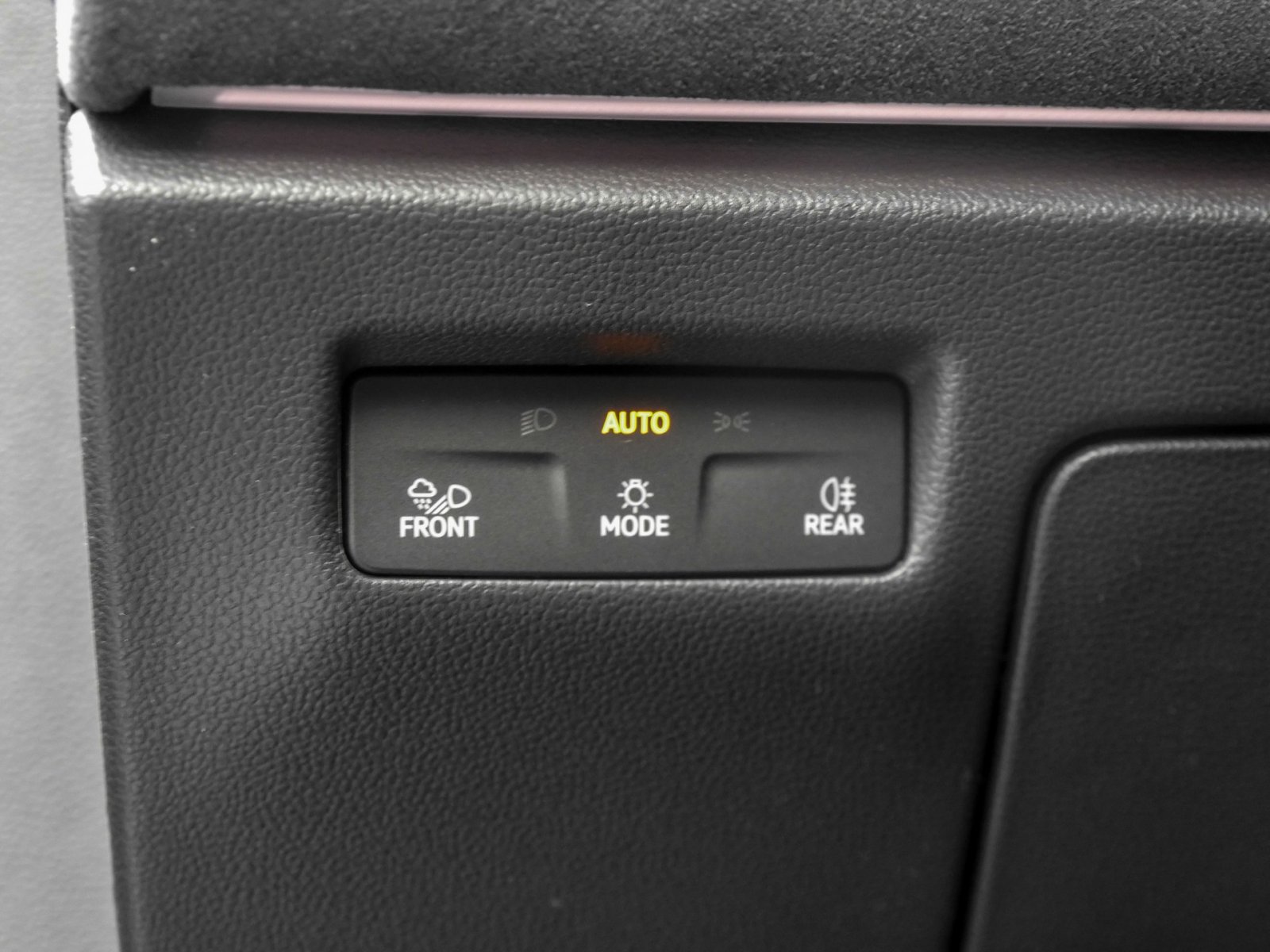 Volkswagen Passat Variant 2.0 R-LINE AHK ACC LM18 NAVI