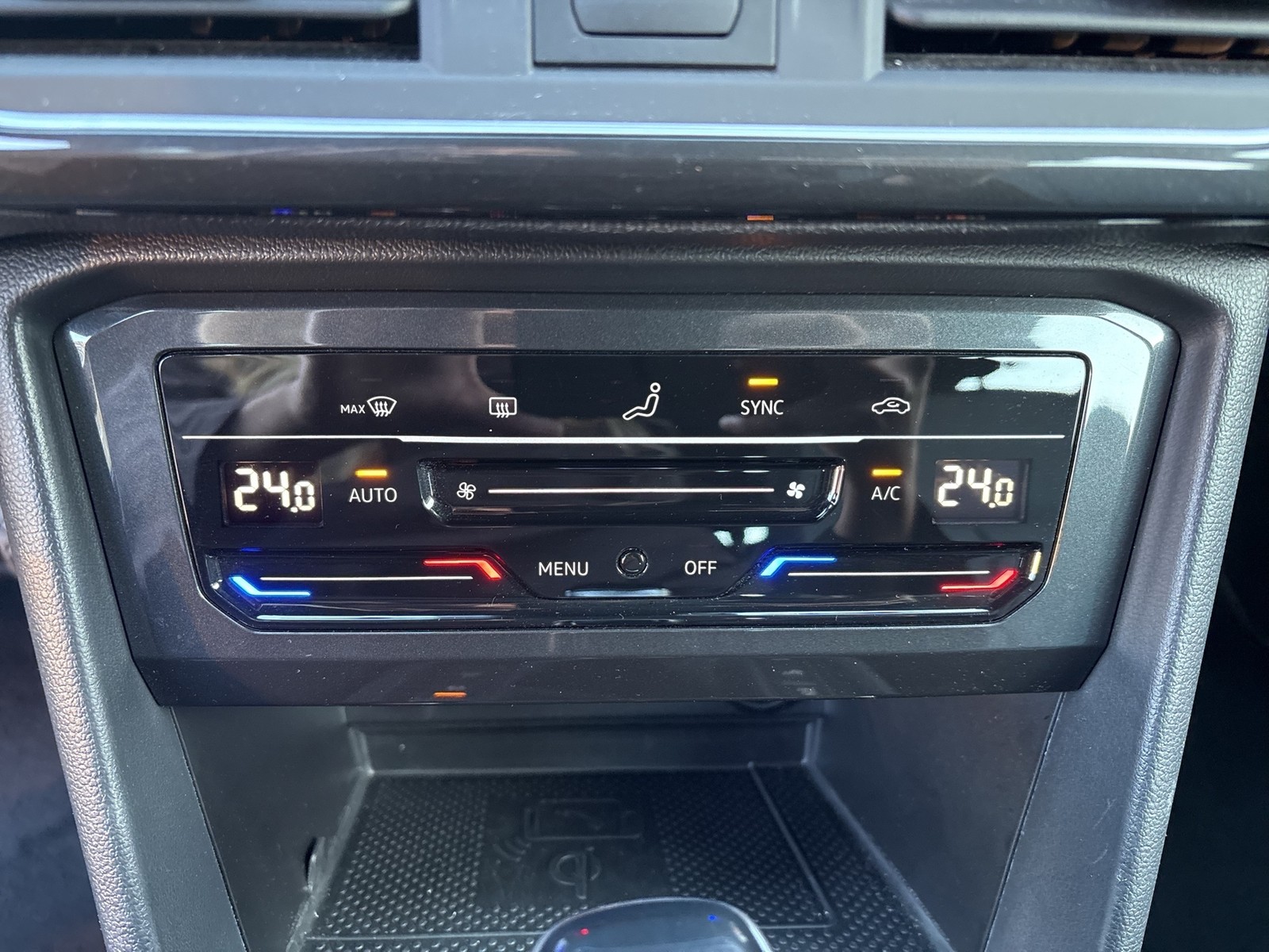 Seat Tarraco 2.0 STYLE 7SITZE AHK CAM ACC LM18 NAVI