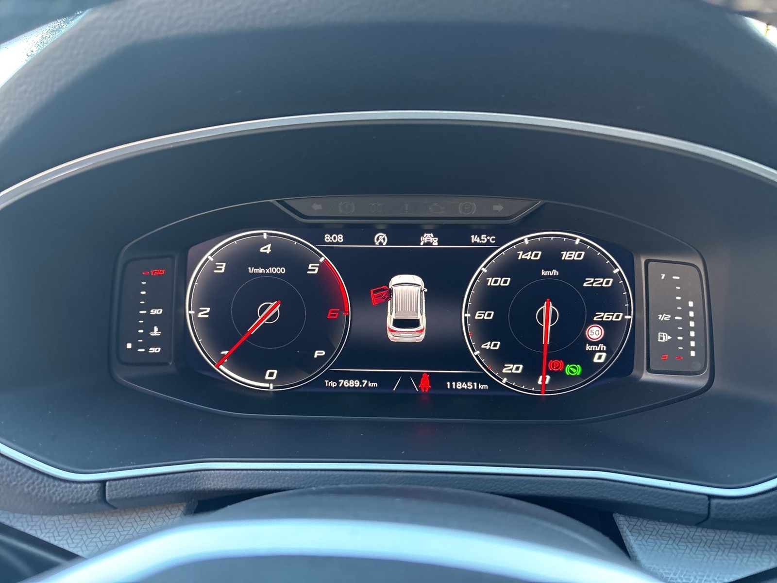Seat Tarraco 2.0 STYLE 7SITZE AHK CAM ACC LM18 NAVI