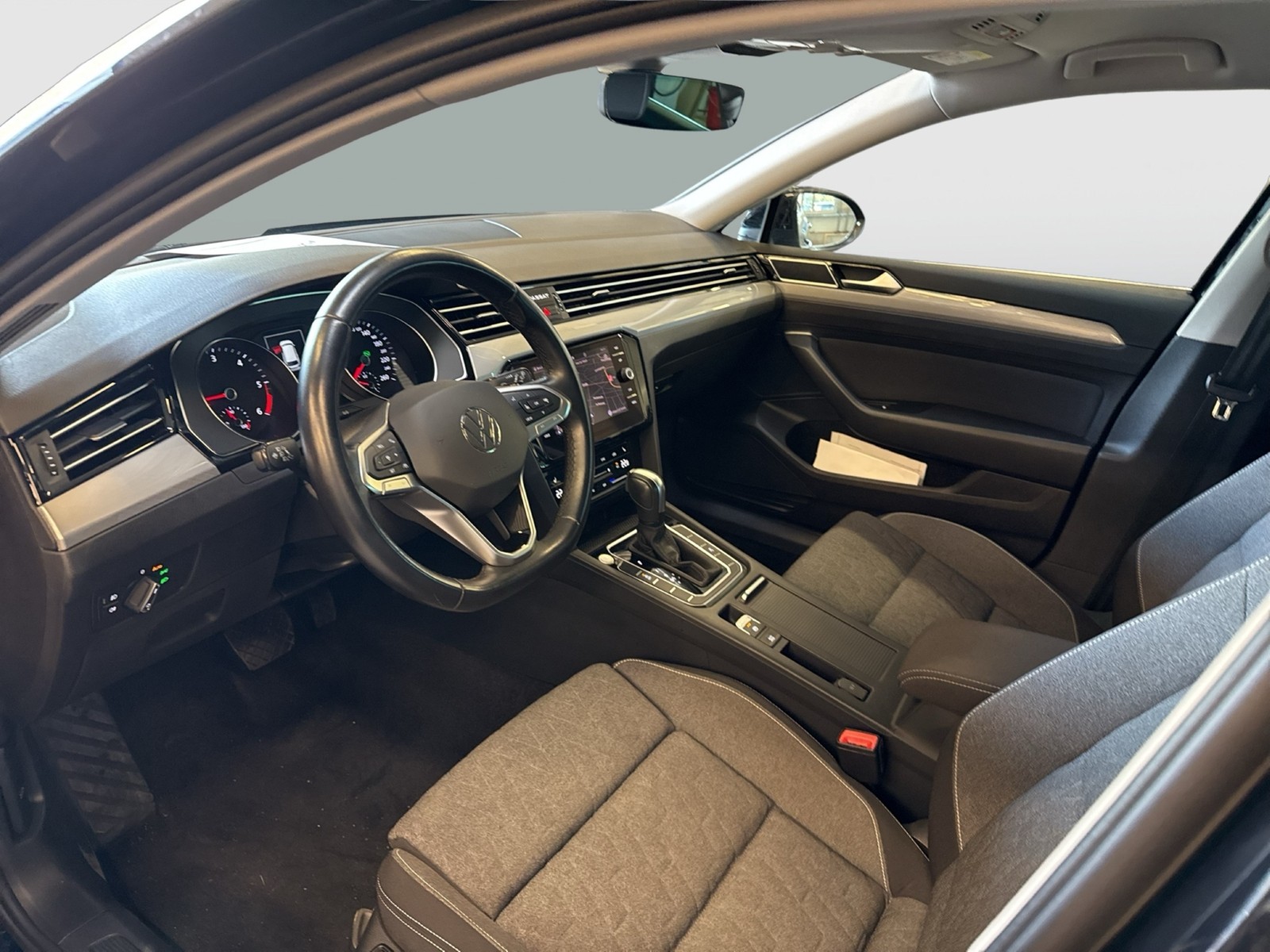 Volkswagen Passat Variant 2.0 BUSINESS AHK 360°CAM ACC LM17