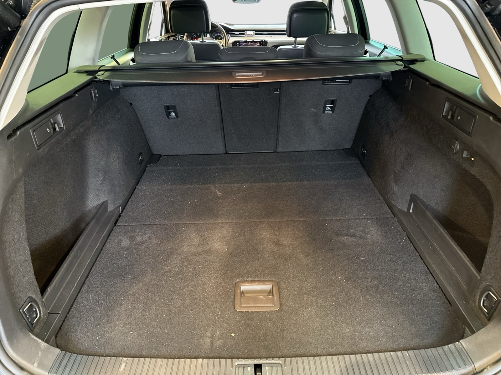 Volkswagen Passat Variant 2.0 BUSINESS AHK 360°CAM ACC LM17